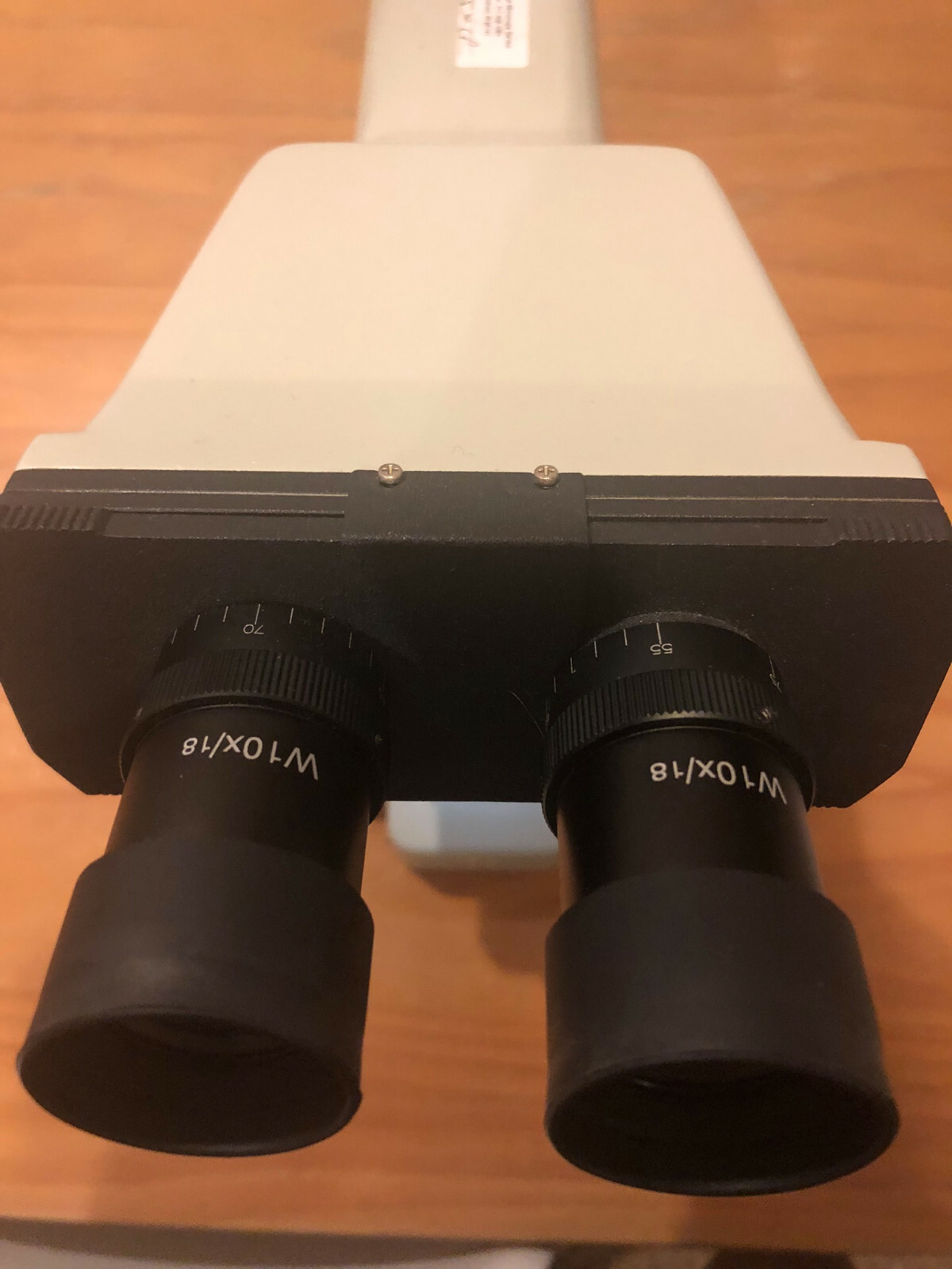 National B2-220 Binocular Microscope – 10x ocular – 4x 10x 40x 100x Objective