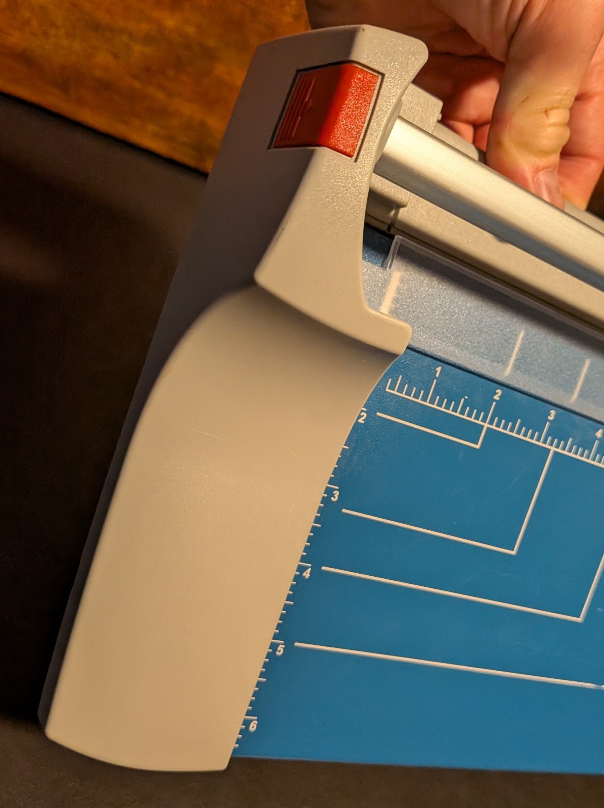Dahle 508 Personal Rolling/Rotary Trimmer 18” Cut Length & 5-Sheet Capacity