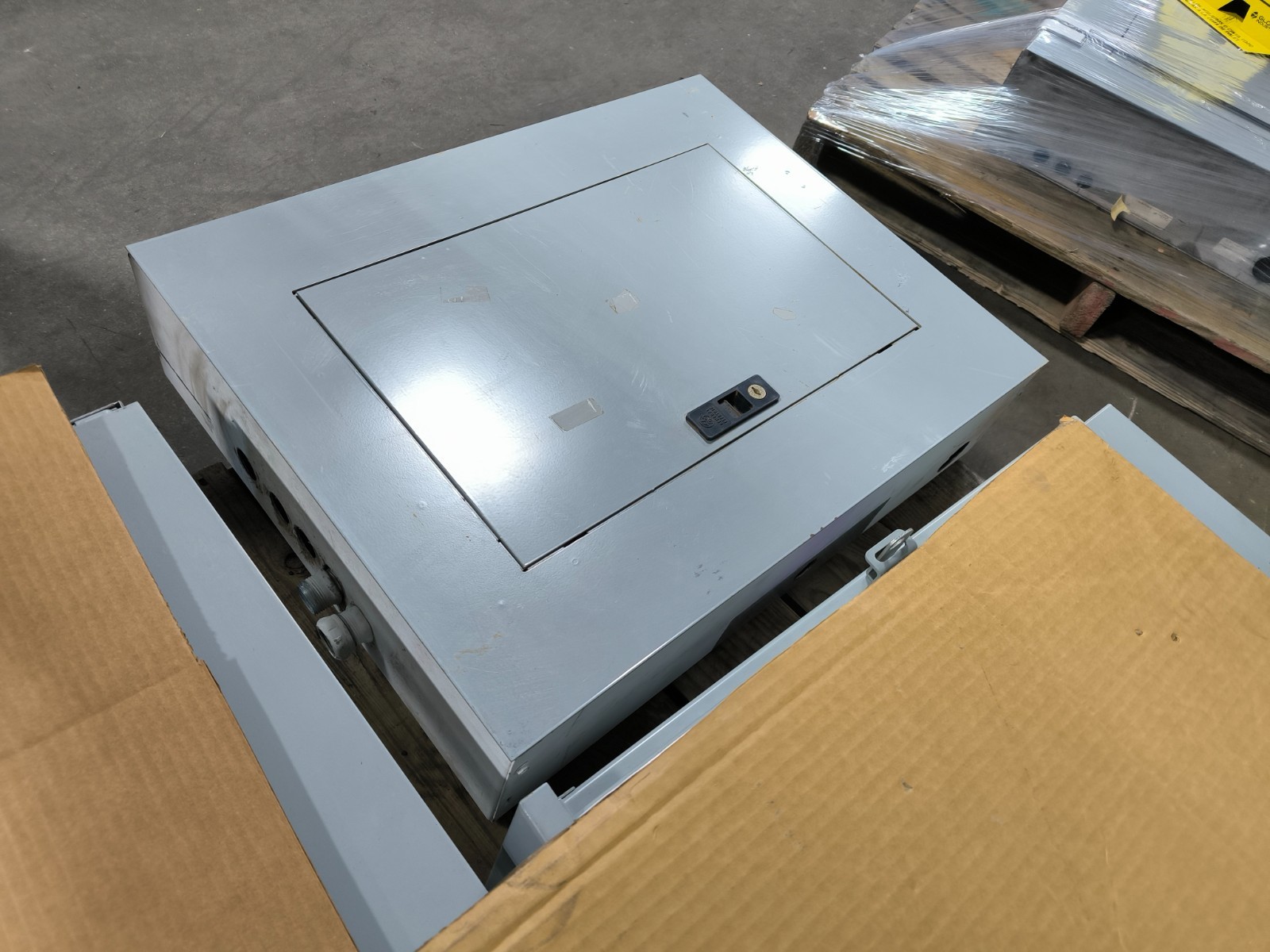 GE General Electric AQF3181CBX AXS5B7 A Series Panelboard 100 Amp 208Y/120V 3PH