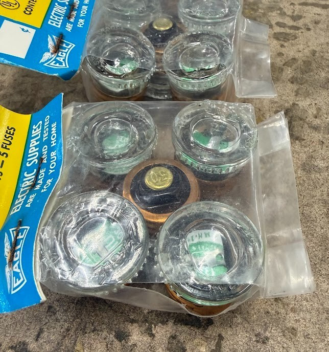 Eagle S 690 30-Amp 125-Volt Glass Plug Screw Fuse 5-Pkg. NOS