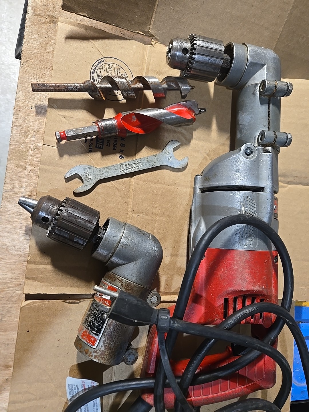 Milwaukee 1001-1 1/2 Right Angle Drill 500 RPM w/ Case And Extras Head And Bits