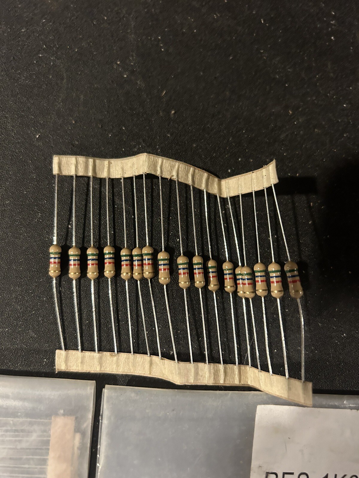 Pack of 32 OHM RES-1K32 Resistors