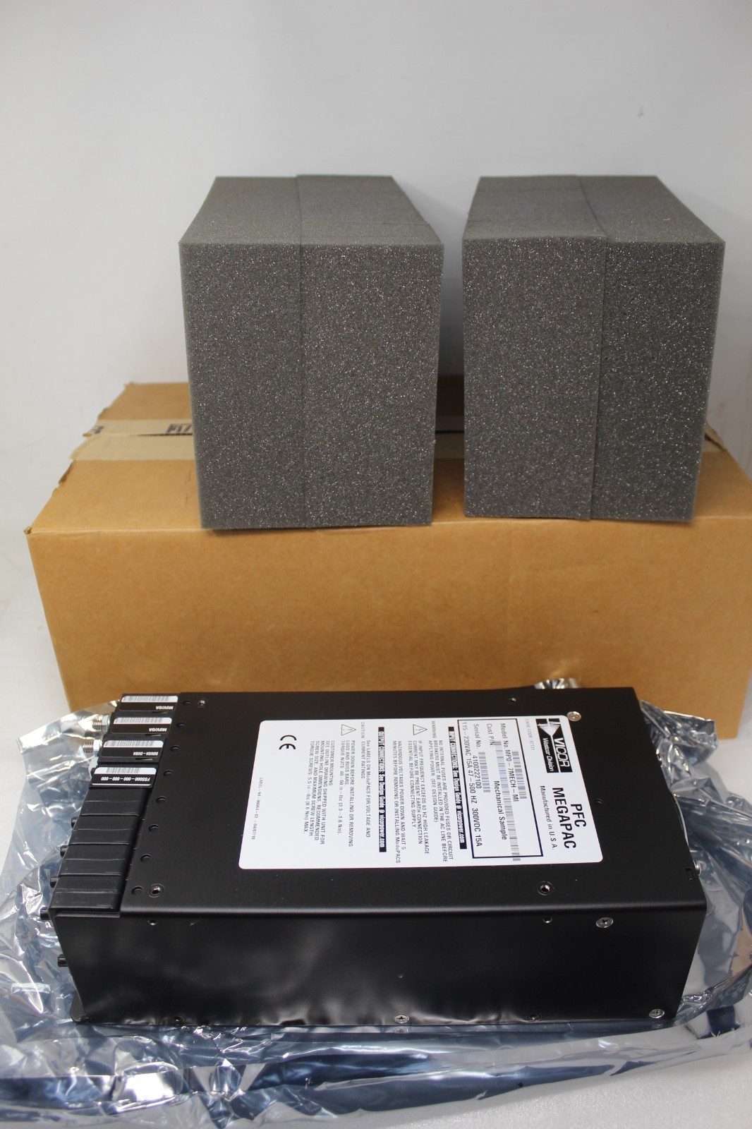 New in box Vicor PFC MEGAPAC Modular Power Supply 300VDC 15A MPO-7MECH-MI