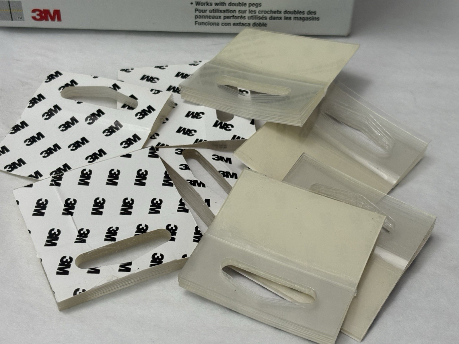 New Genuine 3M Scotch Hang Tabs Clear 2×2 in – 500 count, 1075 (SH8)