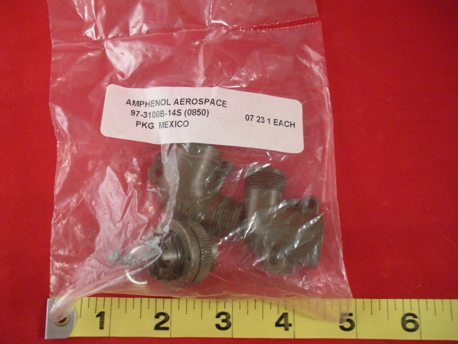 Amphenol Aerospace 97-3108B-14S (0850) Connector Body Plug Socket Crimp 07 23