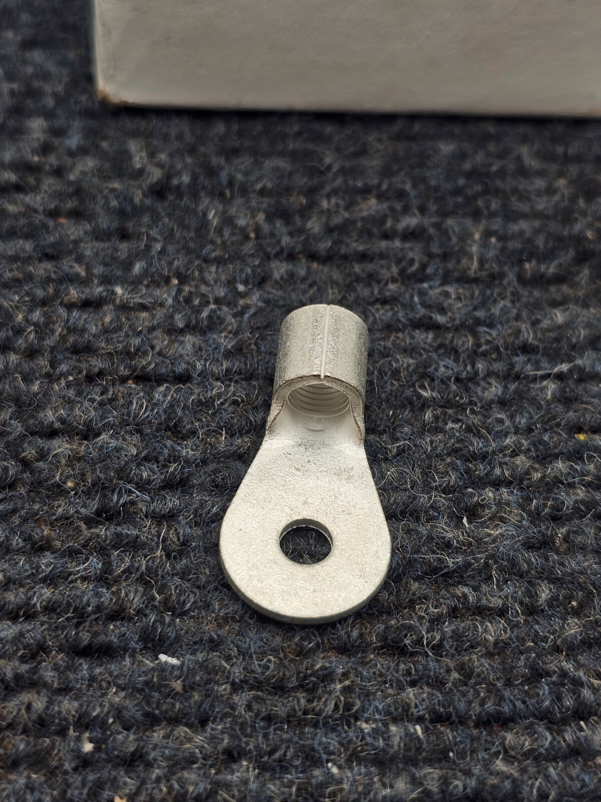 (QTY 100) TE Connectivity 33464: Closed Ring Tongue Terminals 6 AWG #10 Stud