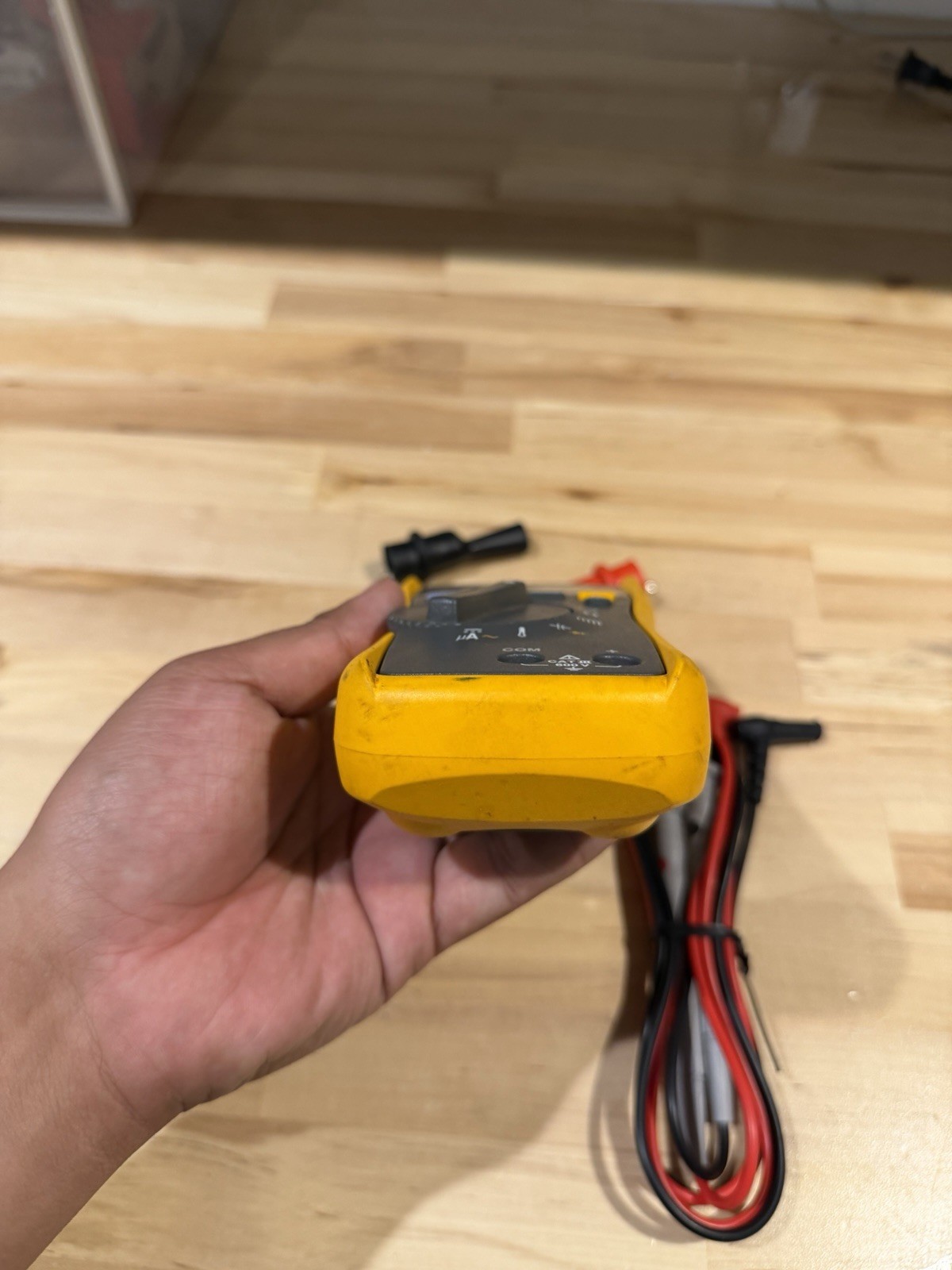 FLUKE 116 TRUS-RMS MULTIMETER / LEADS – SHIPS FAST (TESTED)