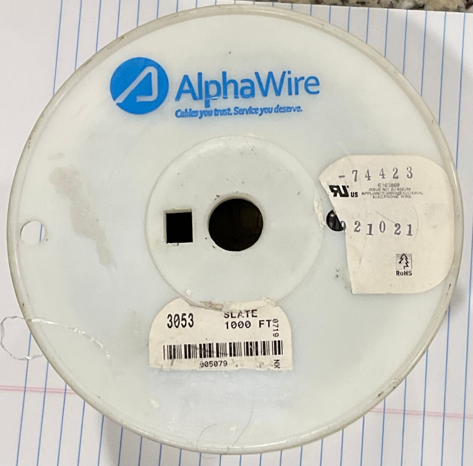 ALPHAWIRE SLATE 1000 FT 3053 / 20 AWG Stranded 20 AWG Cable Length: 1000ft.