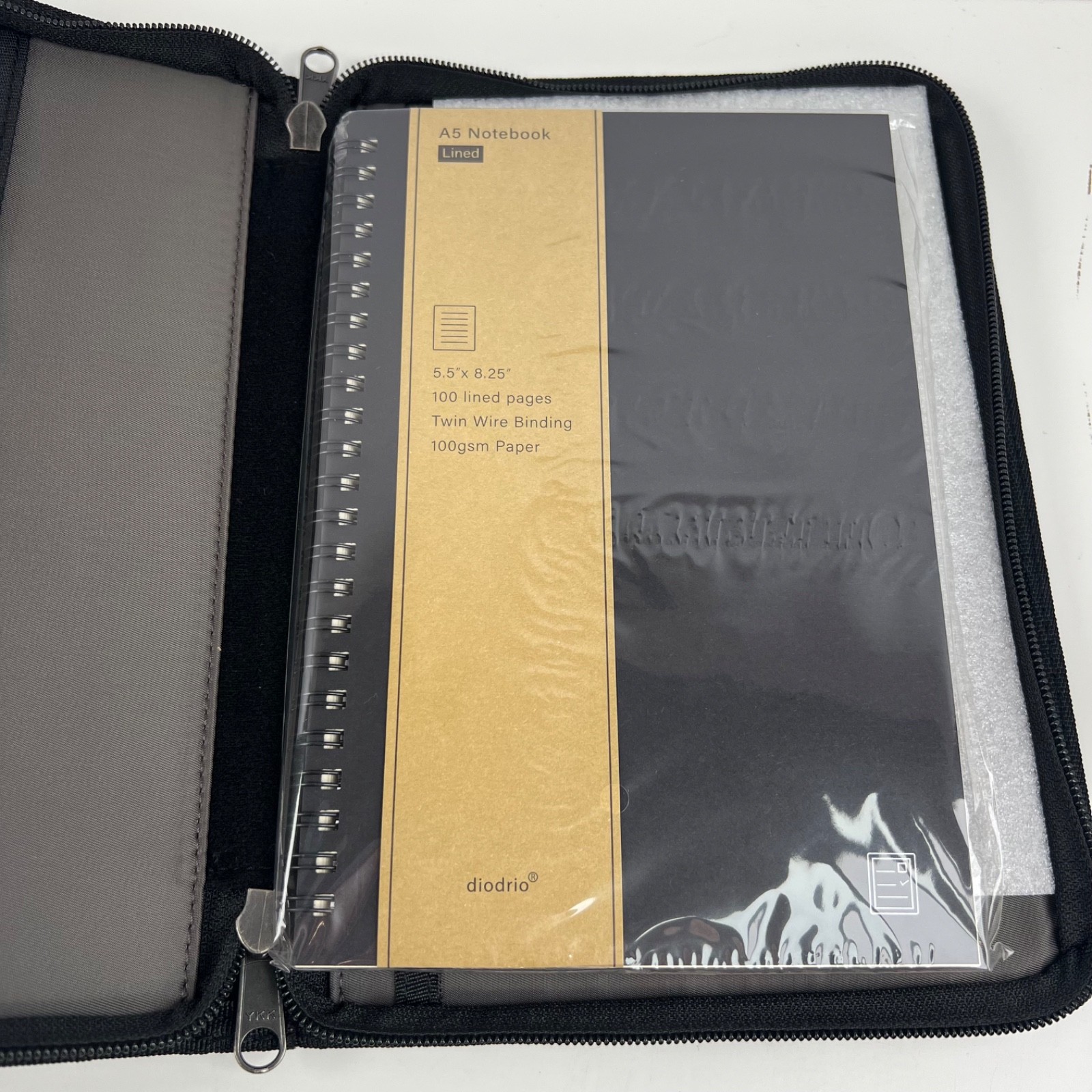 Diodrio Zipper Journal Organizer with A5 Notebook Pen & Card Holder Black