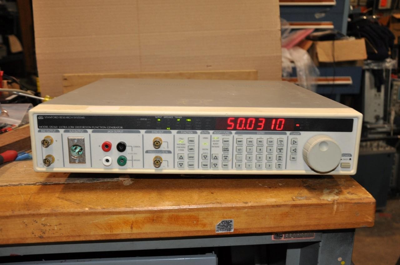 Stanford Research Systems DS360 Ultra Low Distortion Function Generator