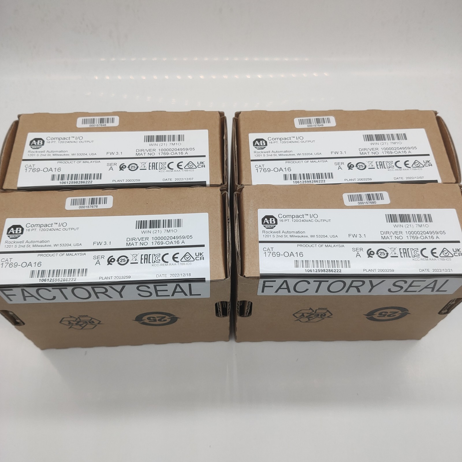NEW SEALED 1769-OA16 AB Compact I/O 16 Pt 120/240VAC OUTPUT Module TX