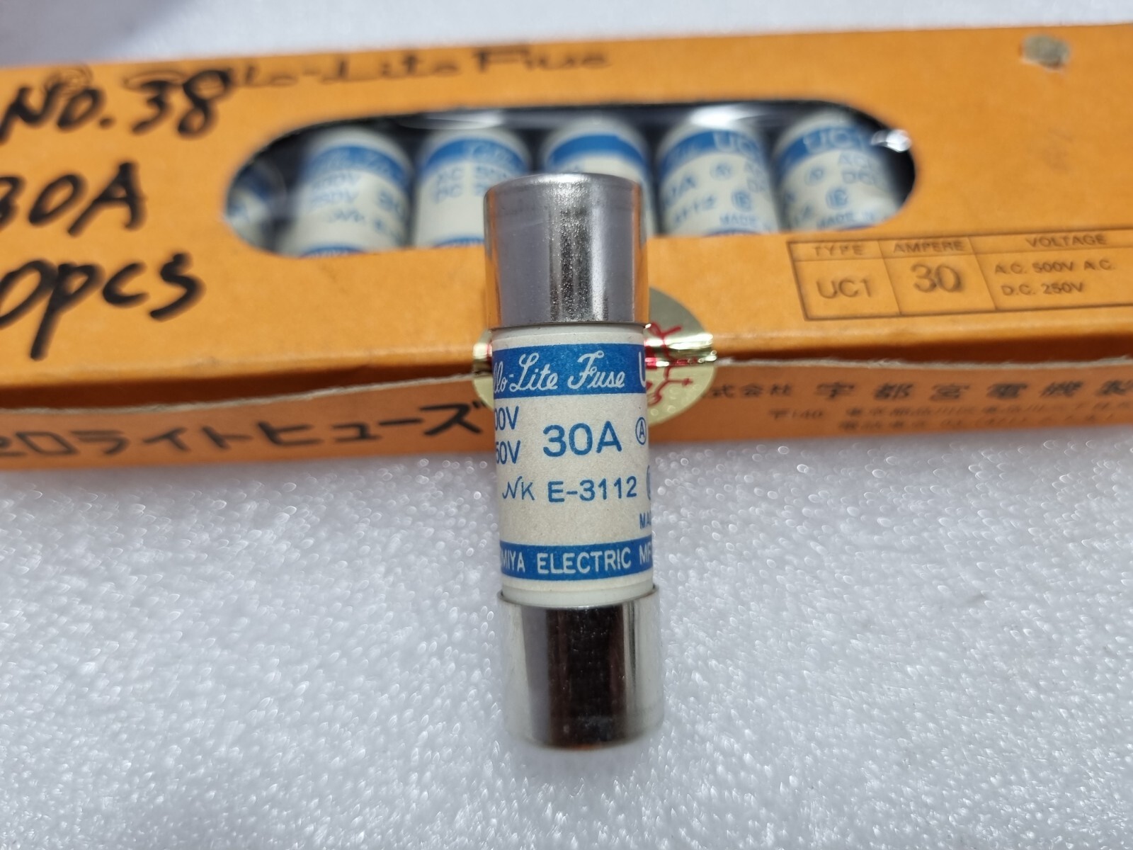 Cello-Lite Fuse UC1 Fuse 30 AMPERE A.C 500V AC DC 250V – QTY 10PCS in 1 Box