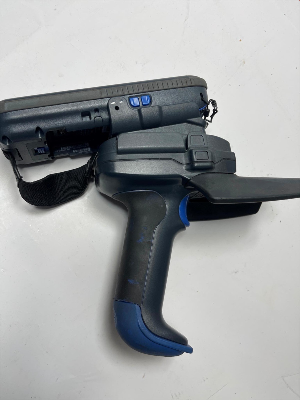 Intermec CN70E 1000CP02 with Detachable Handle Trigger IP30NI