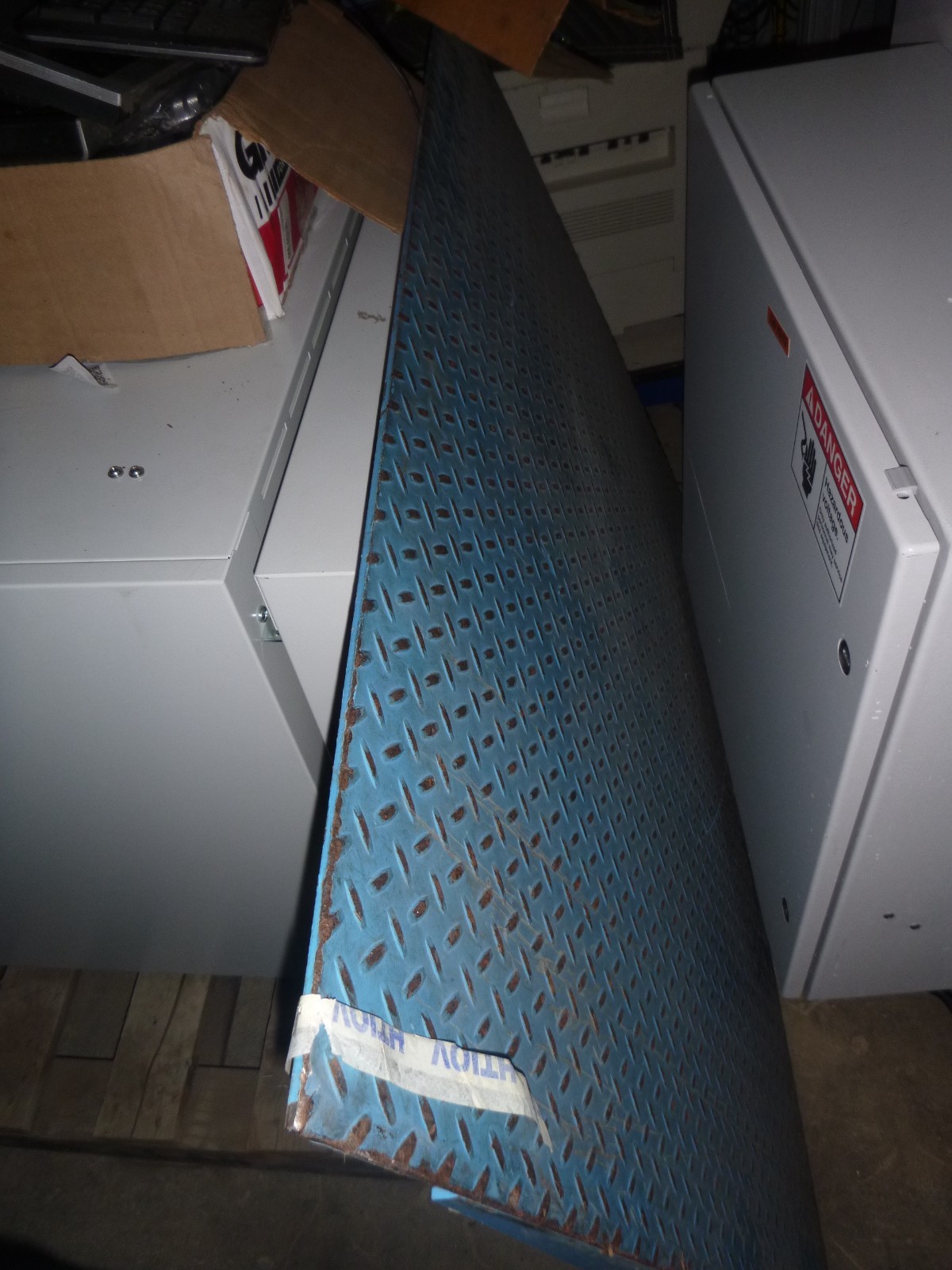 10,000 LB FLOOR SCALE LEGAL TRADE