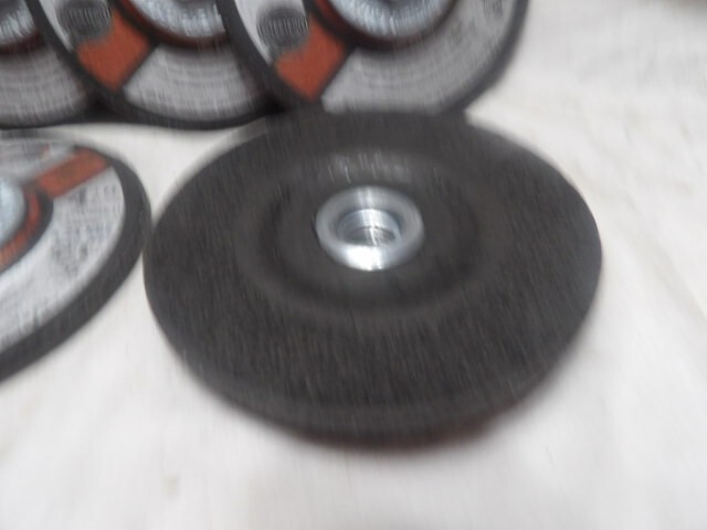 CGW Grinding Wheels 4-1/2″x1/4″x5/8″-11 #35623 Max rpm 13,300 (Qty of 5)