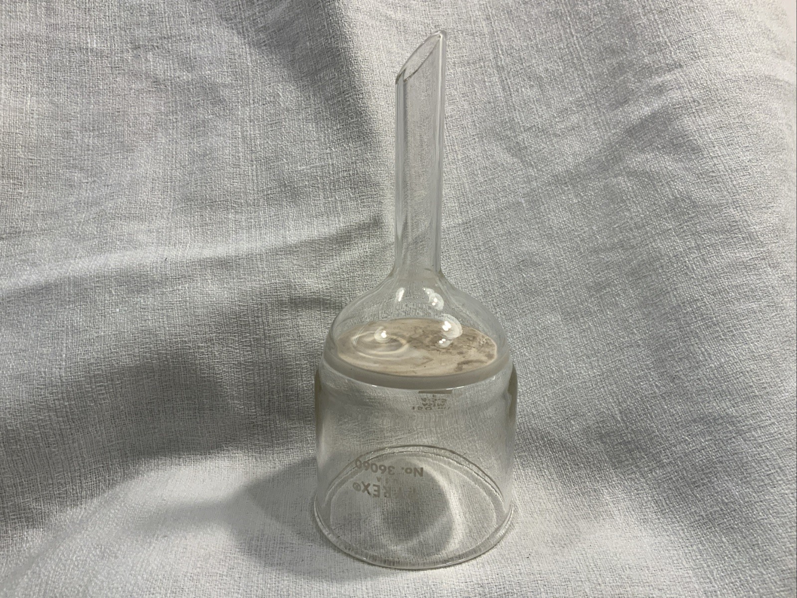 Pyrex 150mL Fritted Glass Buchner Funnel ASTM 4-5.5 Fine Laboratory 36060