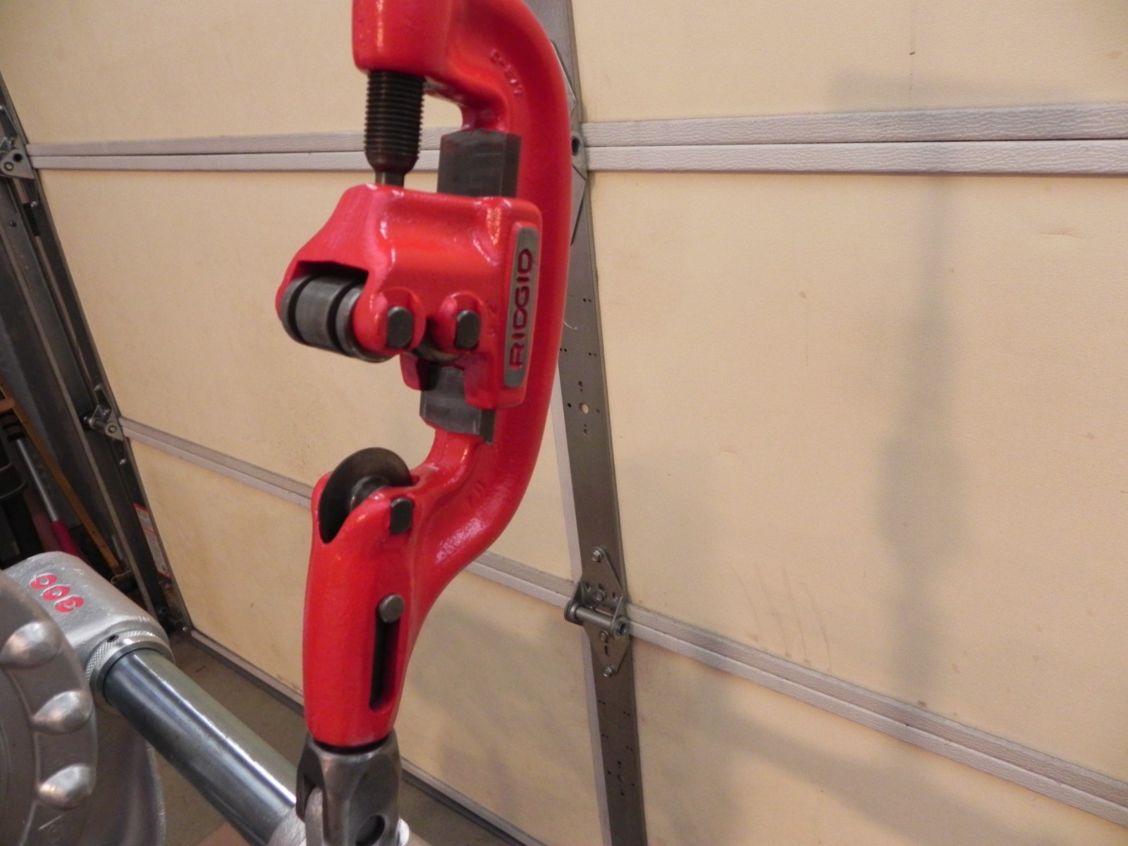 RIDGID 300 PIPE THREADER 115 V, 38 RPM,341,360, 311, 2 die heads refurbished