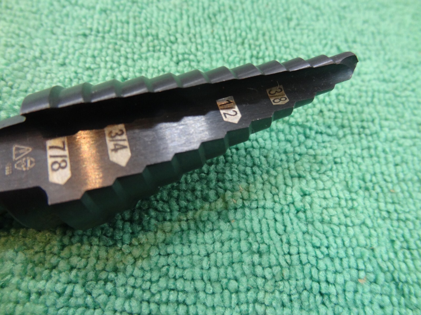 Klein Tools ‘Unibit’ Step Drill Bit – KTSB14 – 3/8″ to 7/8″