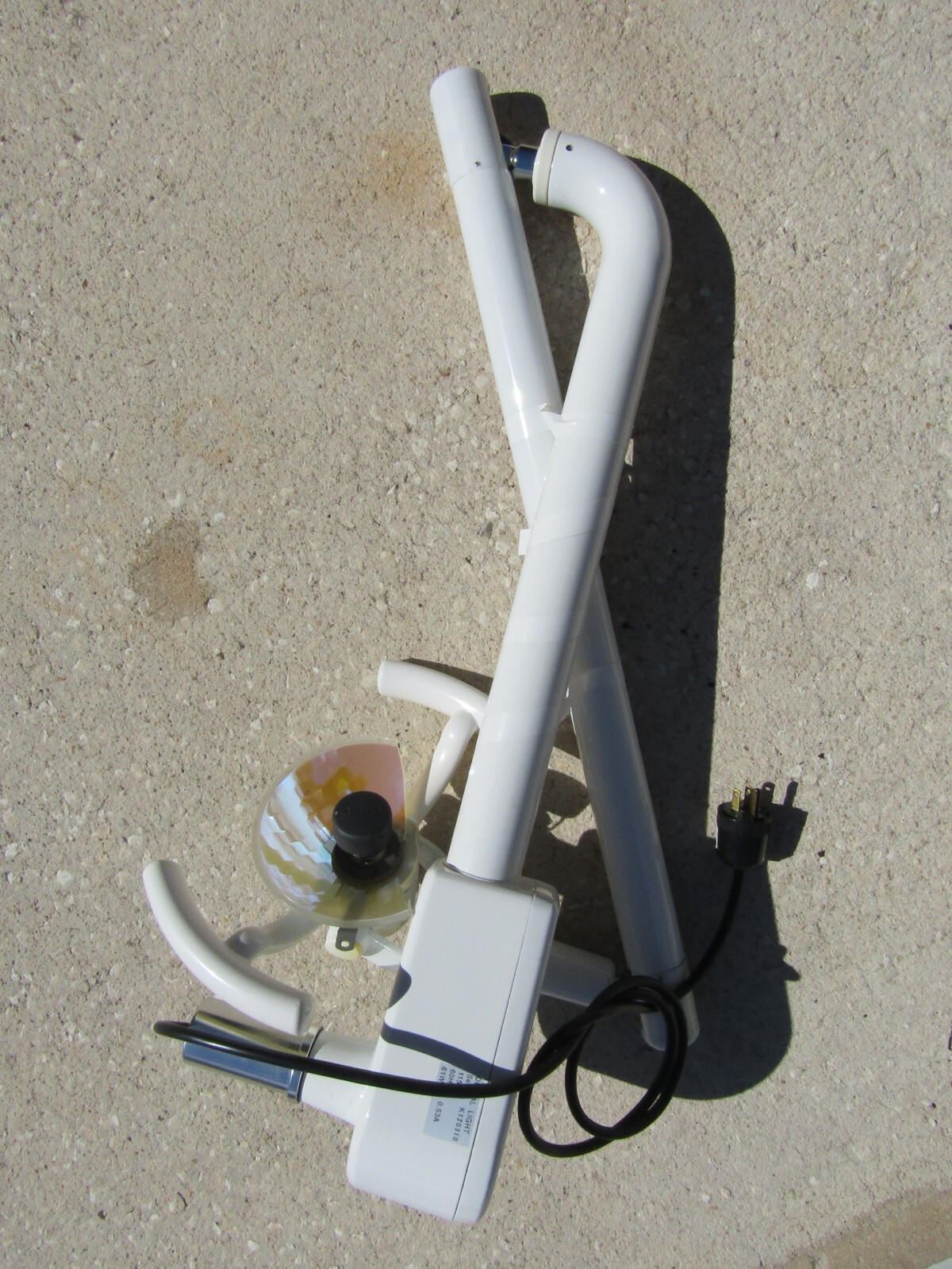 Lucent Dental Operatory Light 115V 60 Hz 61W AS-IS For Parts or Repair