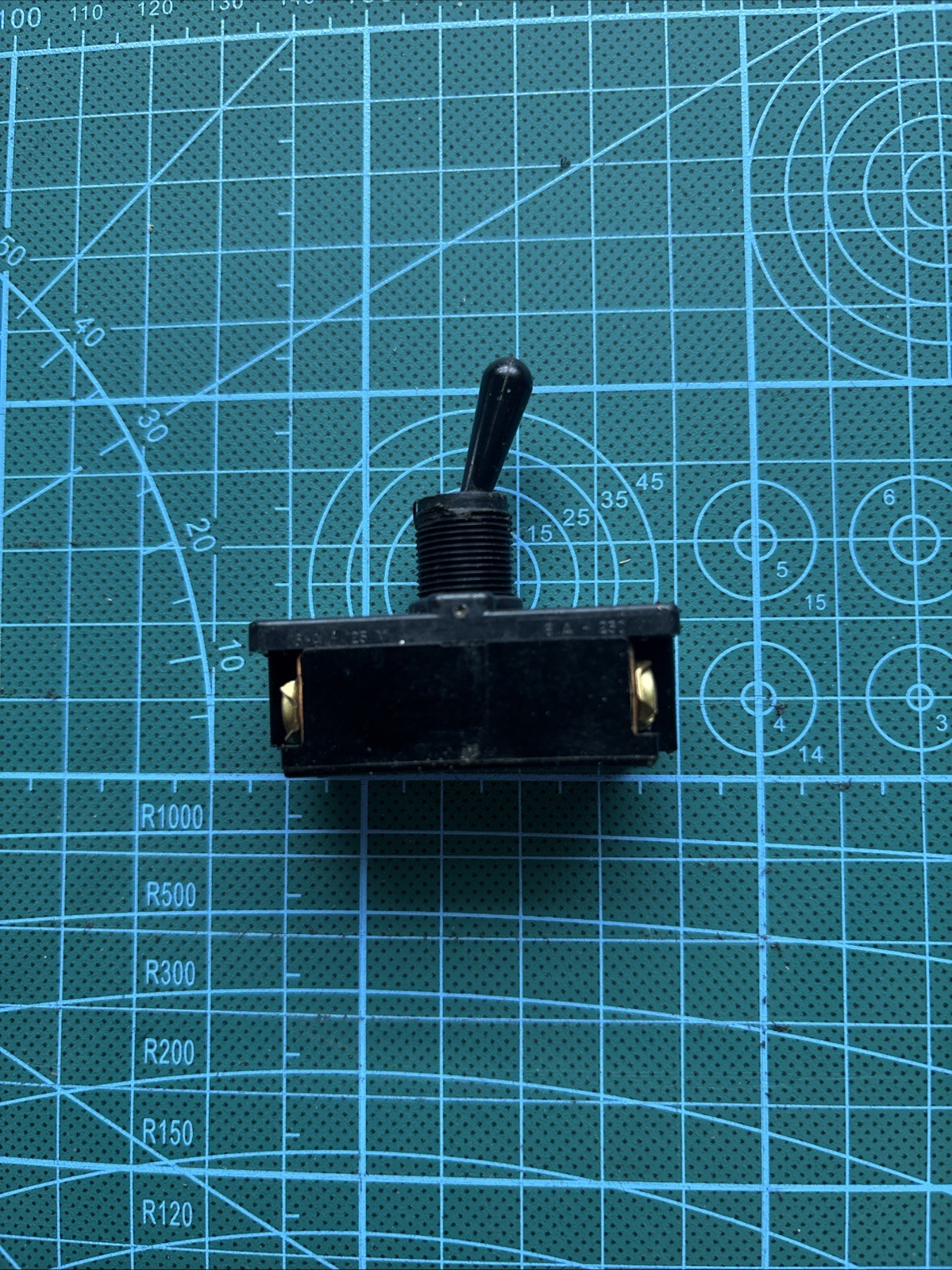 7320K55 CUTLER-HAMMER / EATON SWITCH TOGGLE FULL SIZE