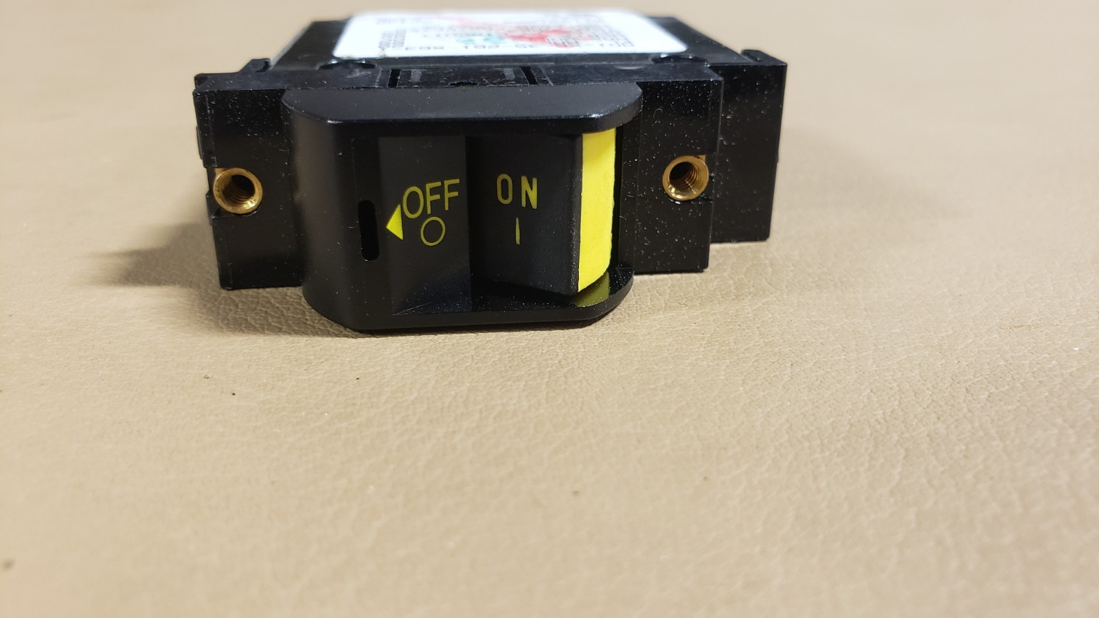 CARLING 20A / SINGLE POLE PANEL MOUNT CIRCUIT BREAKER # A01-X0-05-261-X63-I