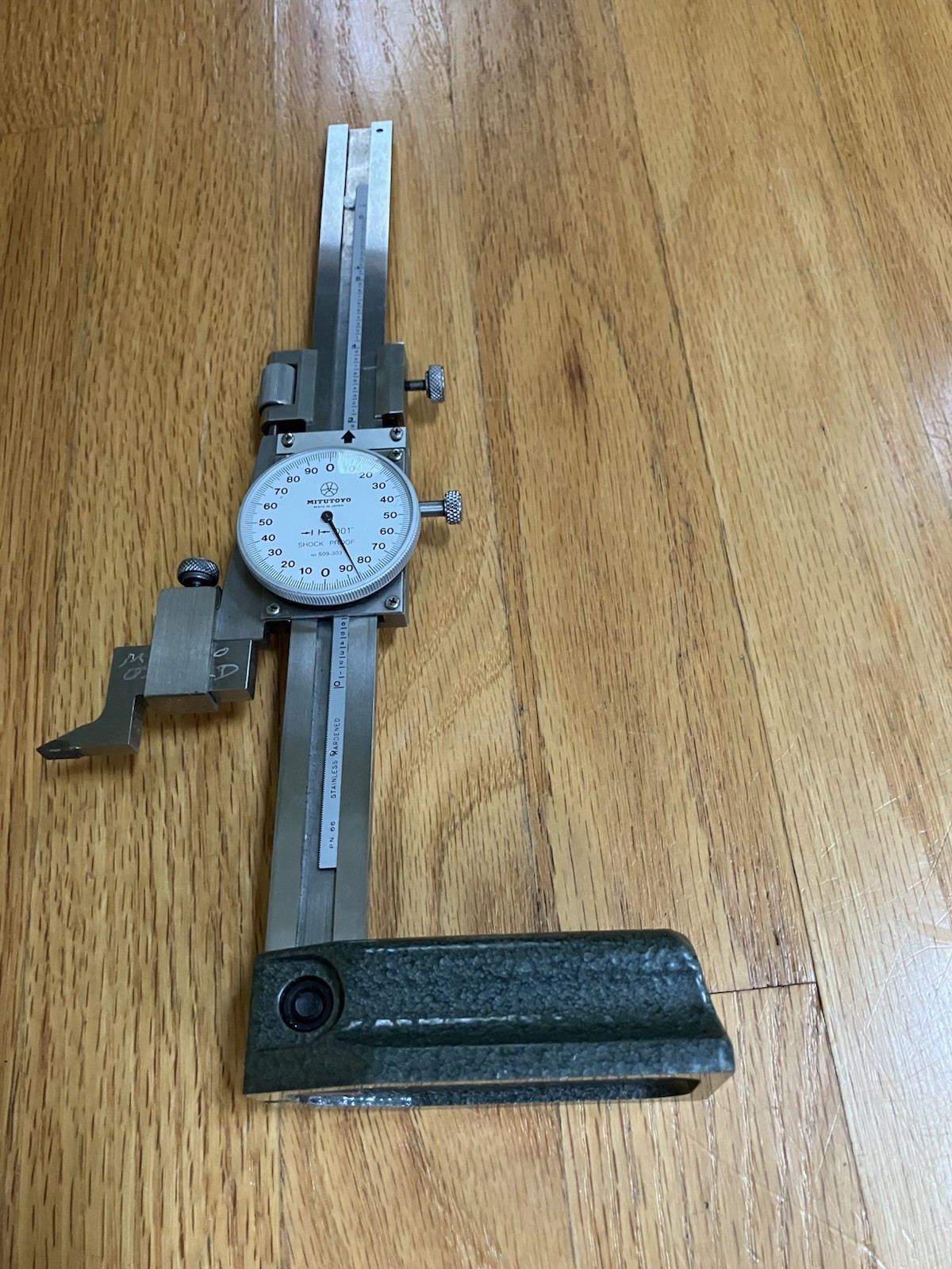 MITUTOYO 10” Height Gauge .001” No. 509-303 Dial Inspection, Pre-owned-NICE