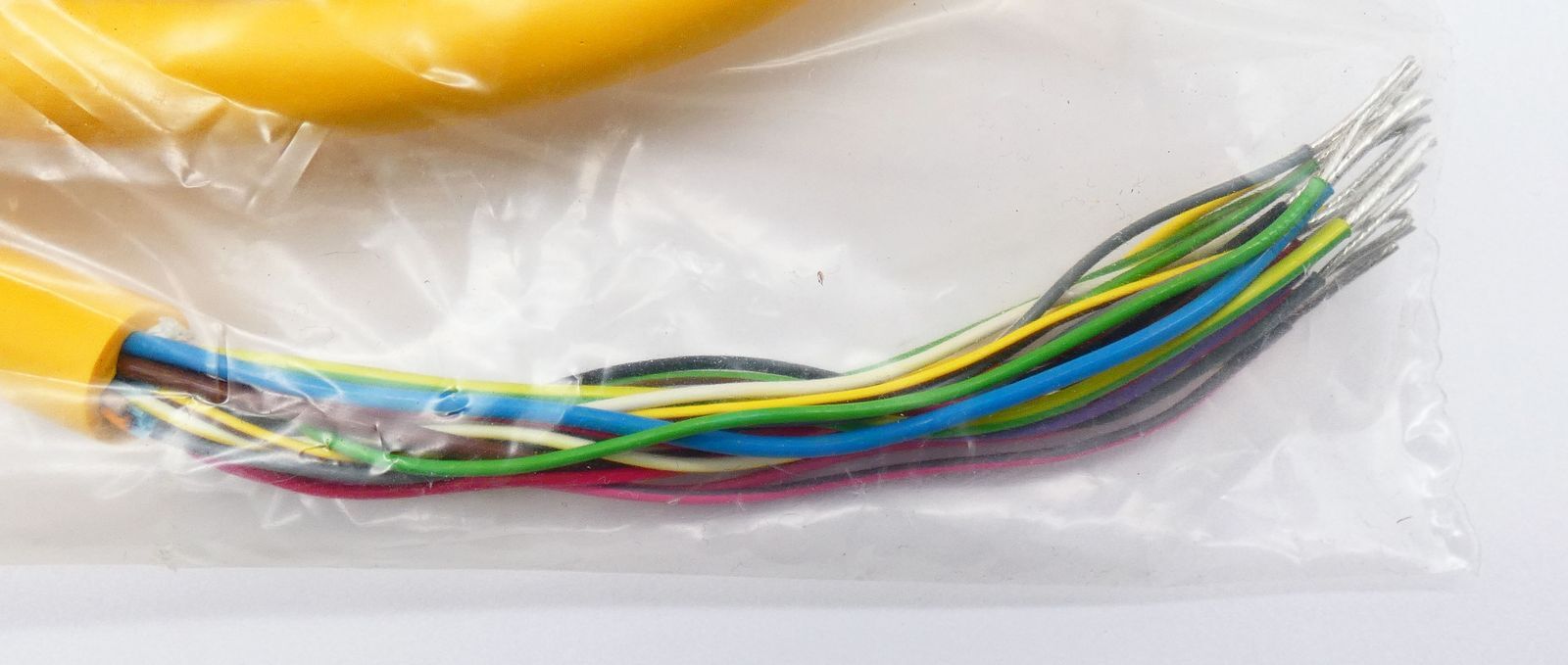 Turck CKM 19-19-5/S101 U4708-70 150V 9A (3) 2A (16) Interconnect Cable -Unused-