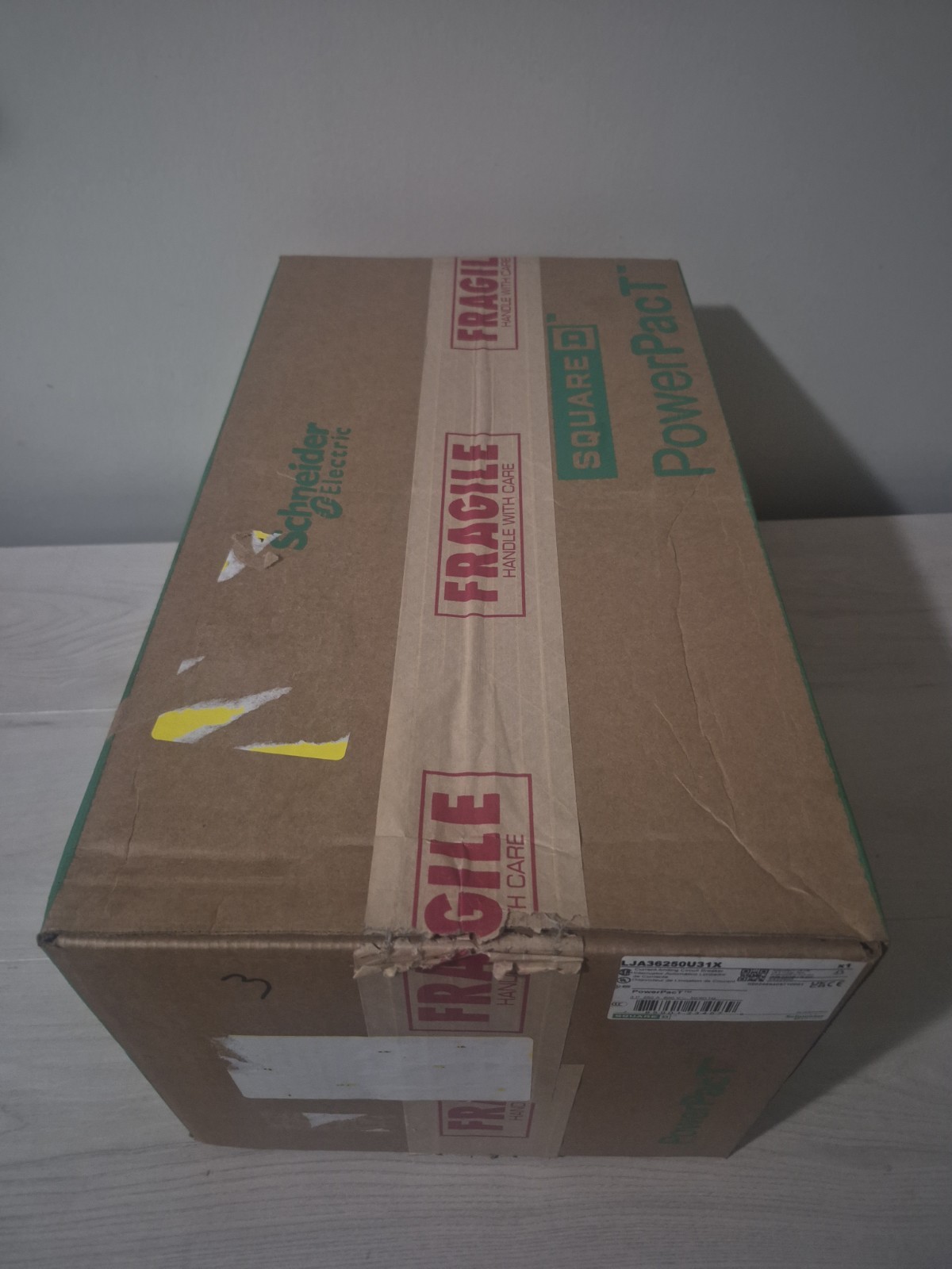 Square D LJA36250U31X I-Line Circuit Breaker 250A 3P 600V PowerPact New!