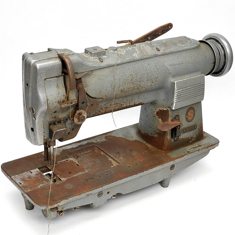 Singer 211G165 Industrial Sewing Machine Head 211G165 Leather Missing Parts