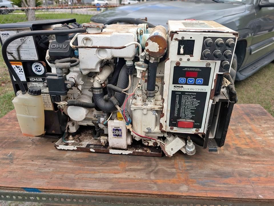 Kohler 7.3ecd Marine Gasoline Generator 7.3 kW , Running Take-Out.