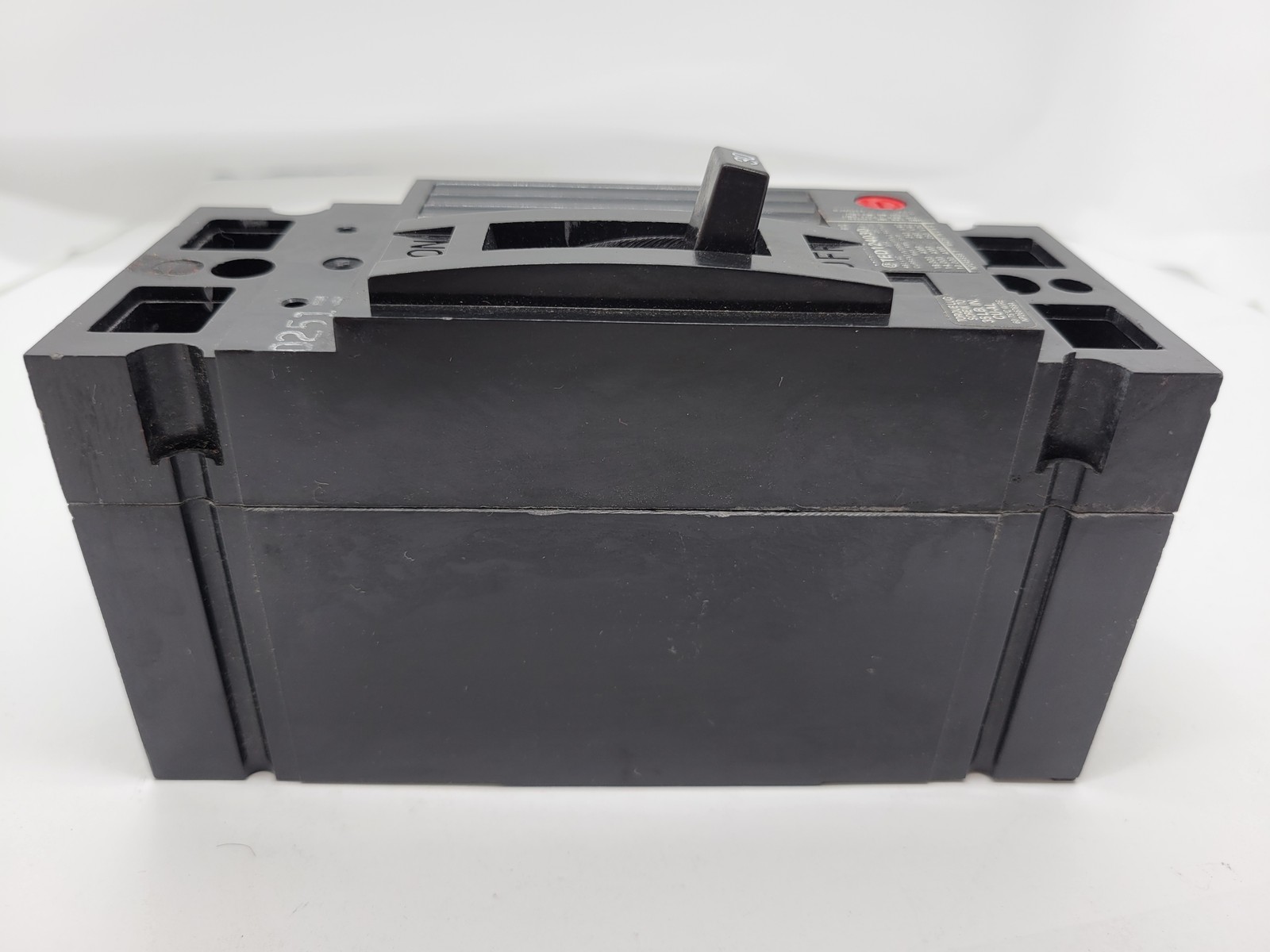 General Electric TED124030 Bolt-On Circuit Breaker 30A 2P 480V 14KA TED Black