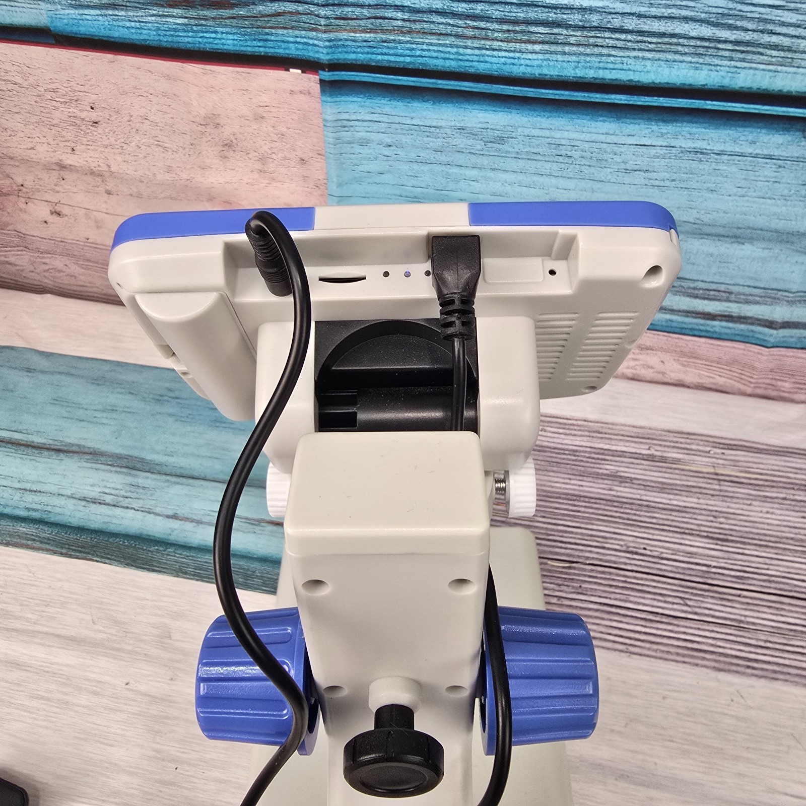 Andonstar AD205 USB LCD Coin Digital Microscope Solderin 200X Magnification Zoom