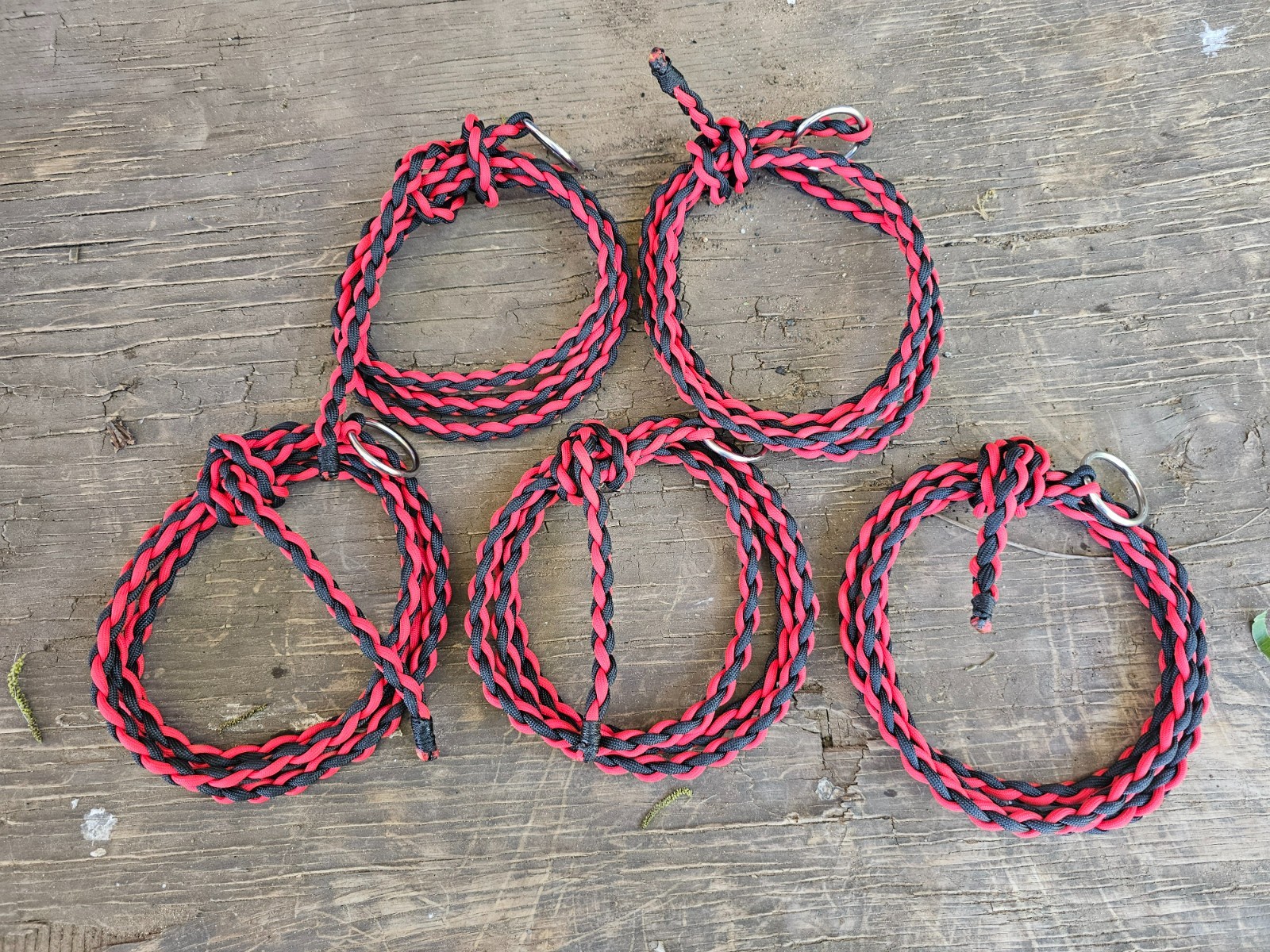 Set of 5 Paracord Piggin Strings Tie Strings Western Ranch Work Rope Black/Red
