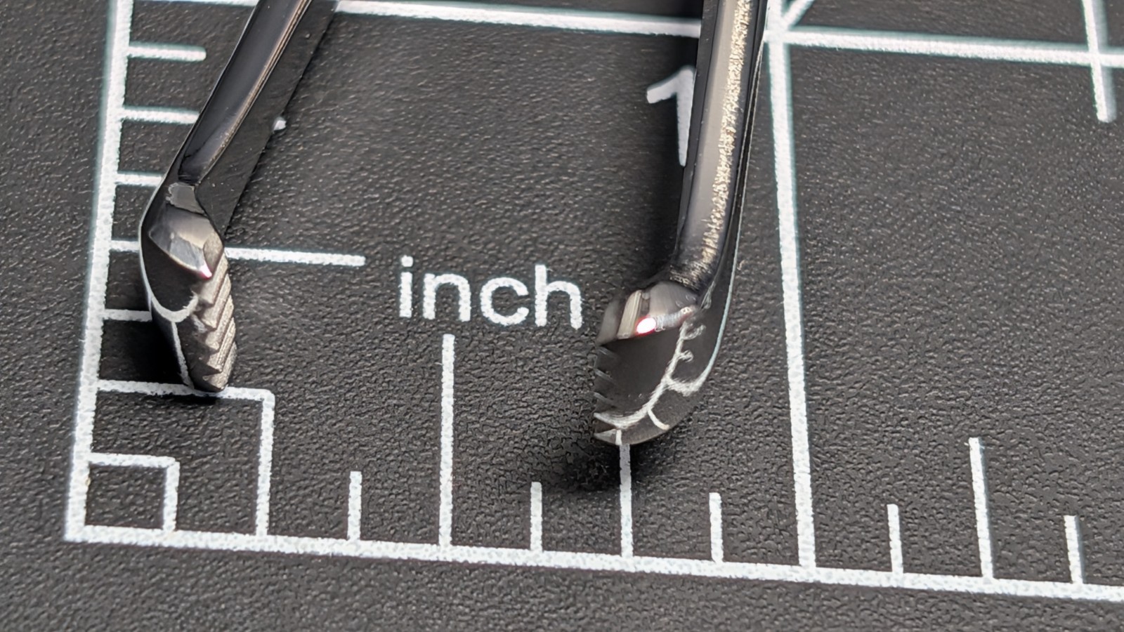 Integra Jarit 135-110 Allis Tissue Forceps 5 x 6 Teeth, Straight 7-3/8″ surgical