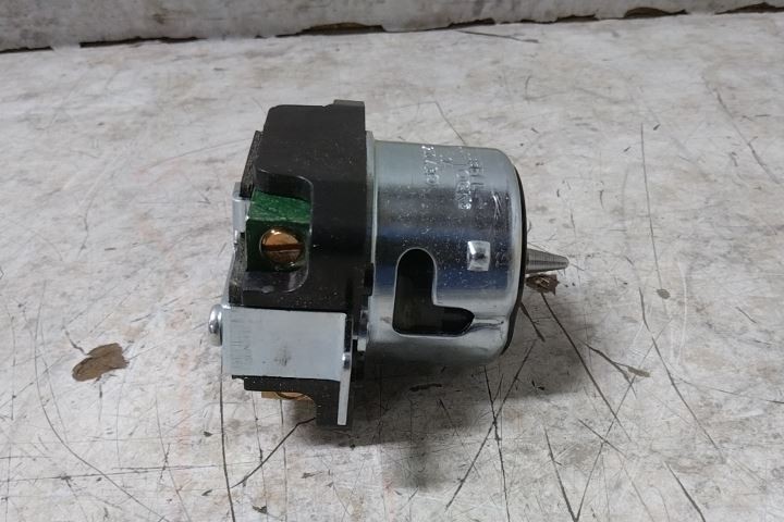 Hubbell CS8369 250VAC 50 A Current Rating Locking Receptacle (BW)