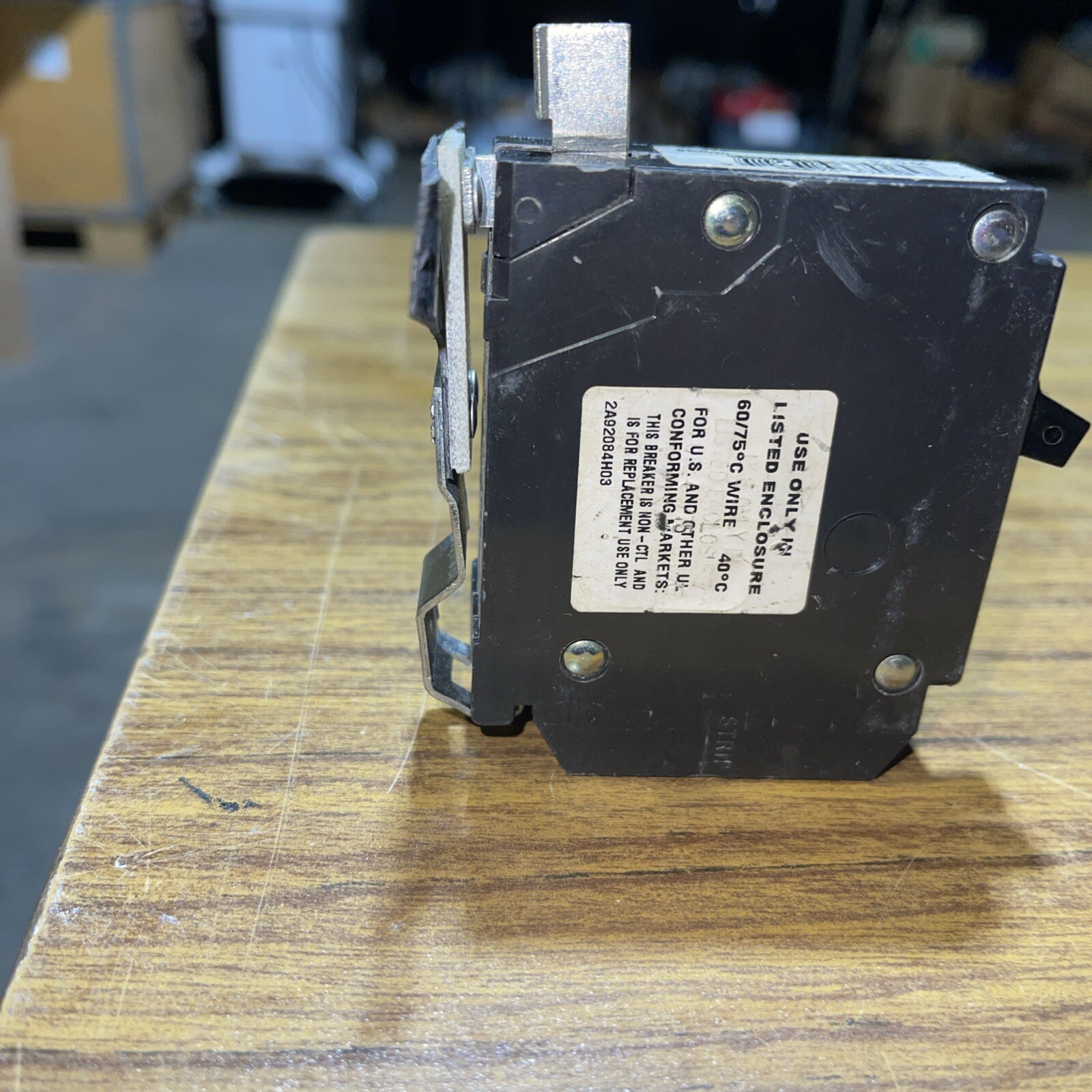 EATON CUTLER HAMMER BR2020 20 Amp 2 Pole Tandem Circuit Breaker DNPL2020