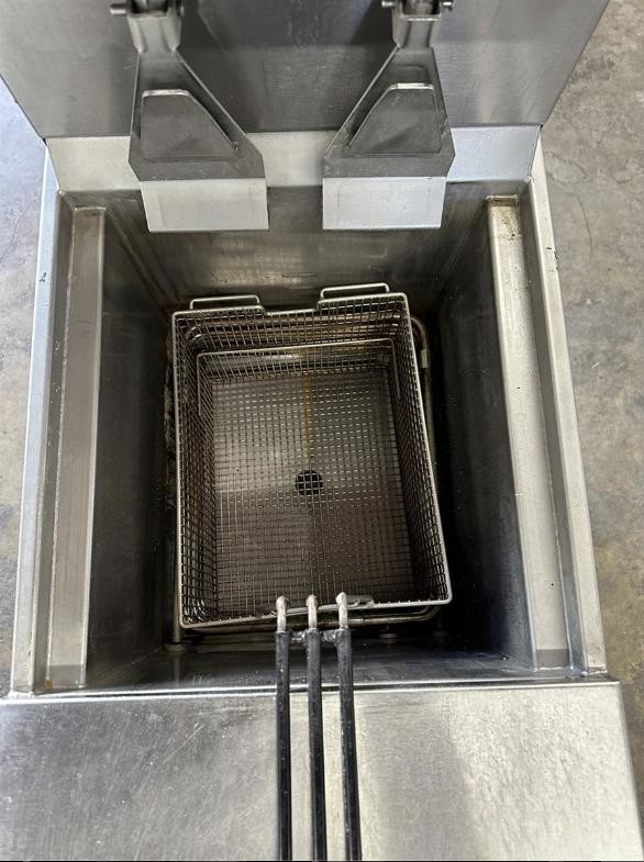 Henny Penny PFE-590 Electric Pressure Fryer Computron 8000