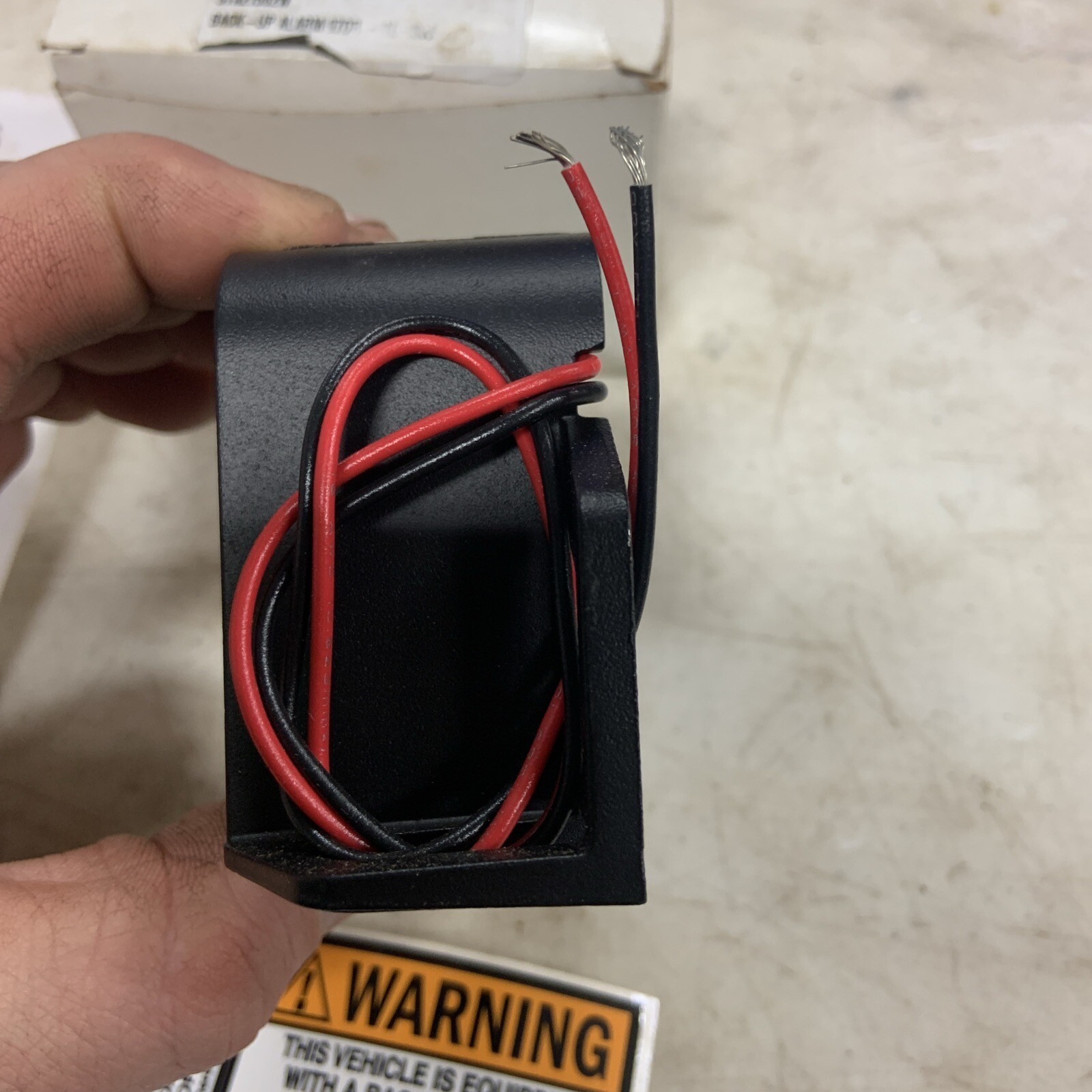 Safe-T-Alert Series STA21502W 2000 Series 12-24 VDC New 97 dB Back Up Alarm
