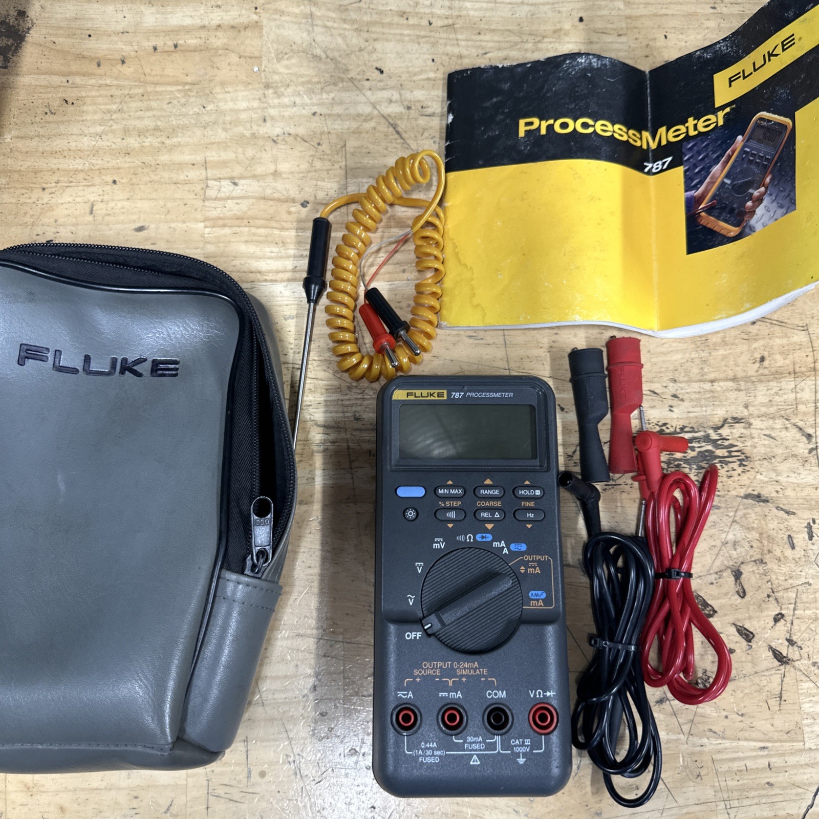 Fluke 787 ProcessMeter W / Soft Case, Leads & Alligator Clips