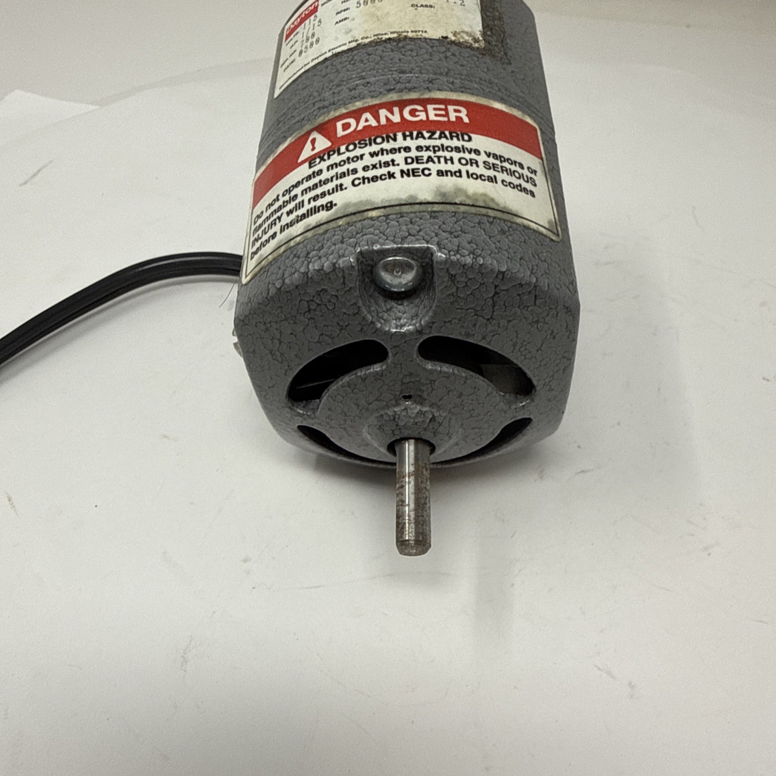 Dayton AC-DC Motor | 1/15 HP | 5000 Rpm | 115V | 60 HZ | Model 2M634A