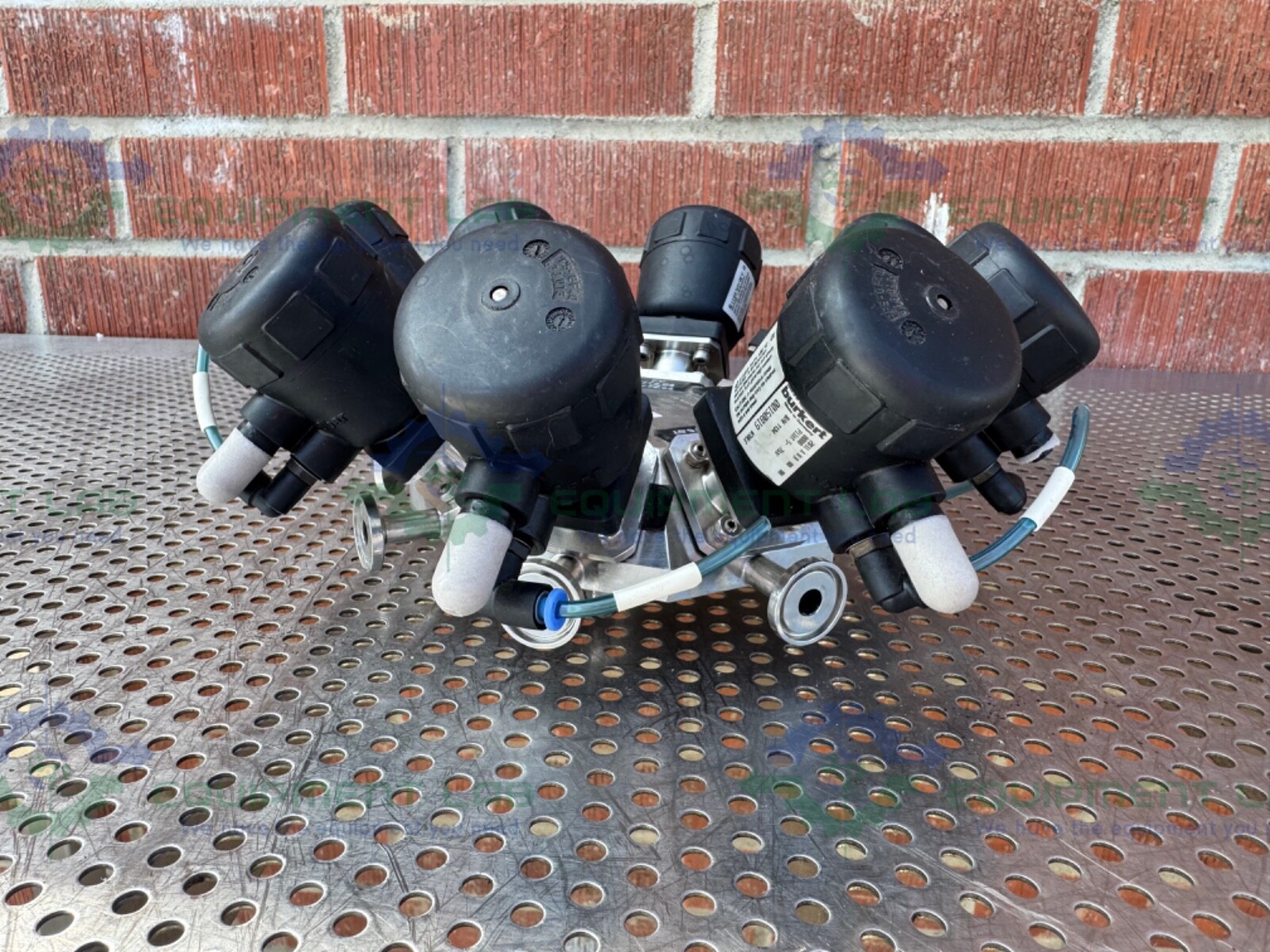 Lot of 8 – Burkert 2031 A 8.0 00 00 0000 9-Way Pneumatic Solenoid Valve