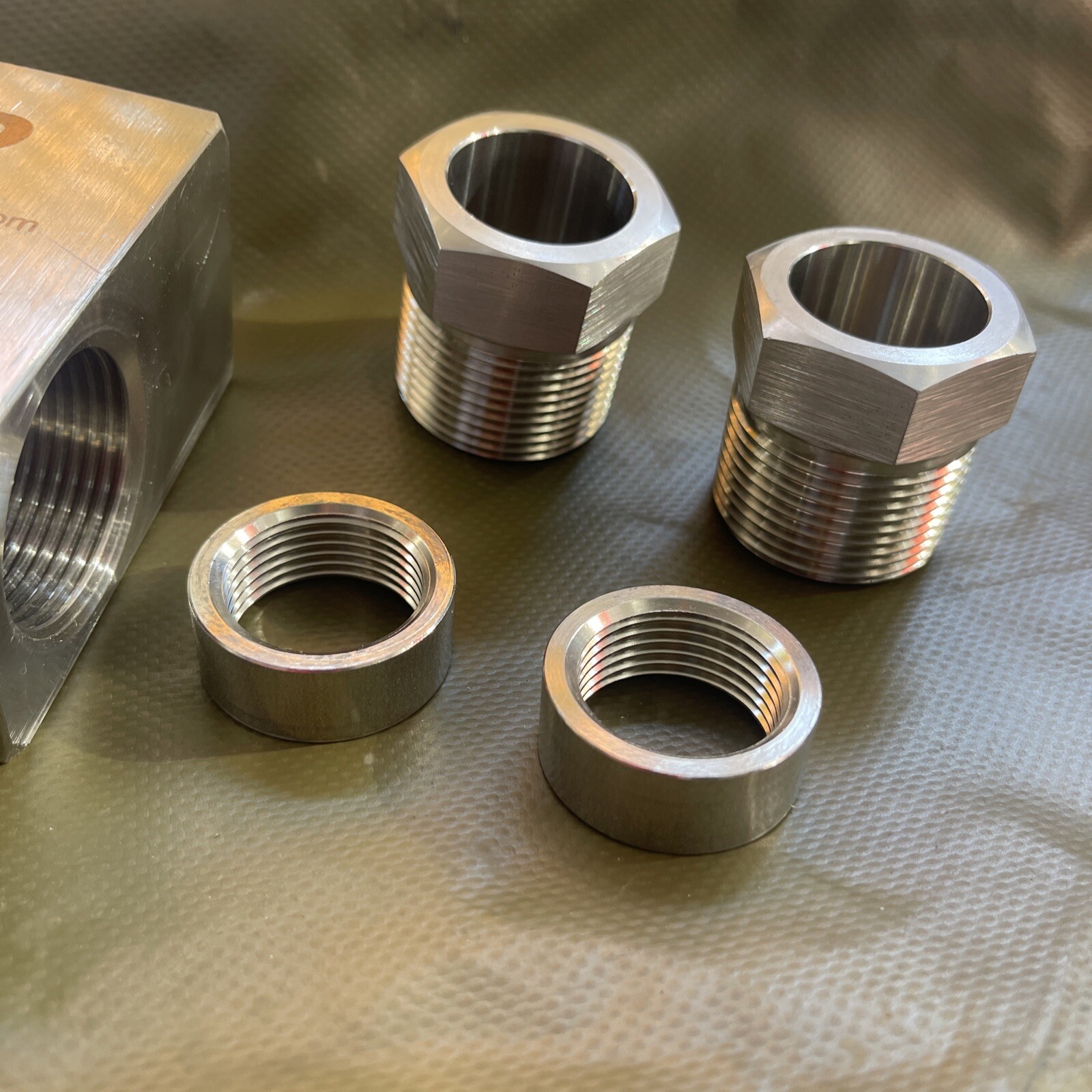 HiP 30-22HF16 Elbow High Pressure Fitting 30,000 PSI