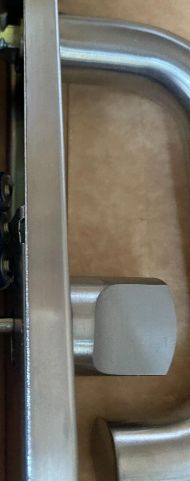 SALTO Security Systems E9C28U85IM4 – no batteries