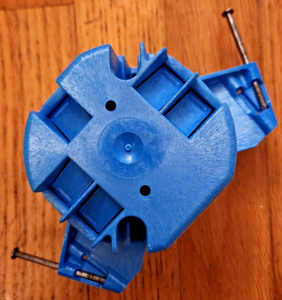 Carlon 24.5 cu in Round Thermoplastic Electrical Ceiling Box Blue