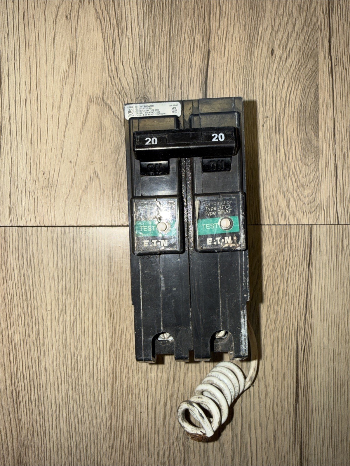 Eaton BRL220CAF Plug-In Mount Type BR Combination Arc Fault Circuit Breaker