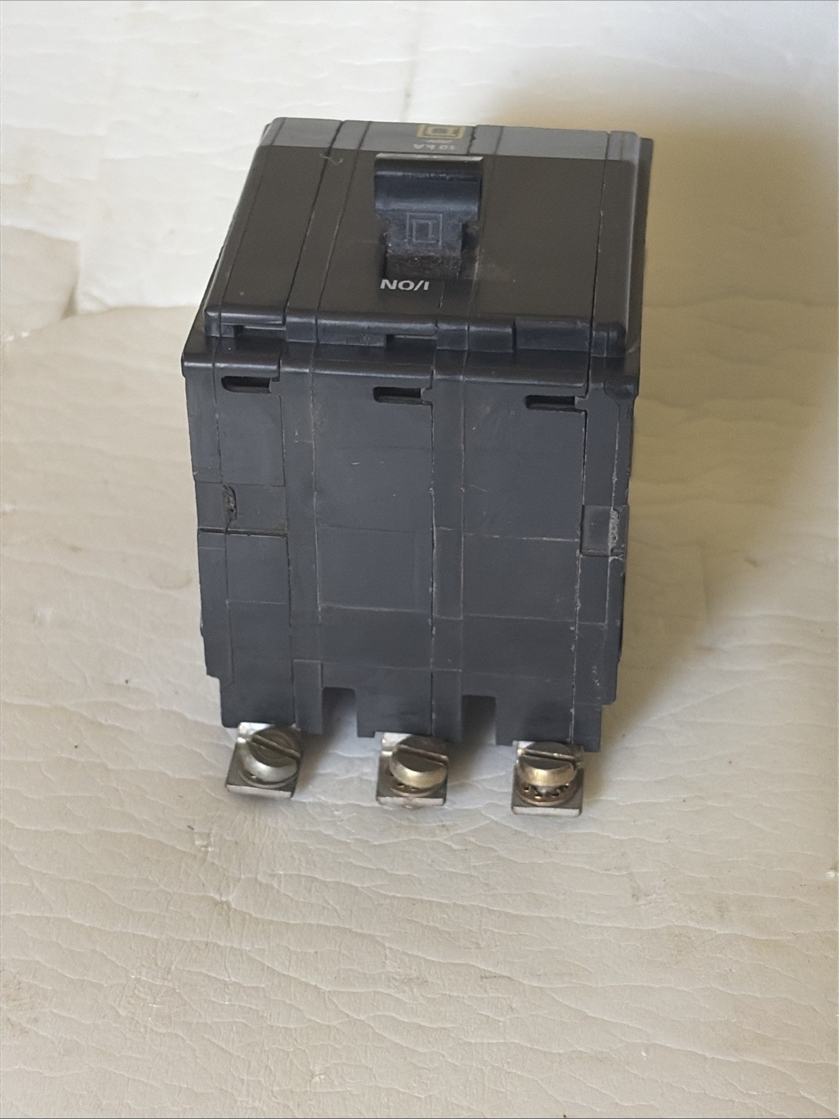 Square D QOB345 45A 3-Pole 240V Bolt-On Circuit Breaker Trip Indicator 10k New
