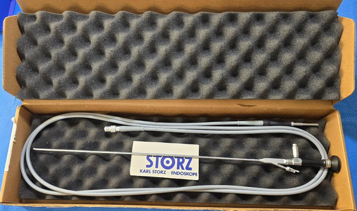 Karl Storz Uretroscope 10Fr x 43cm Autoclave with 495ND Fiber Optic Cable