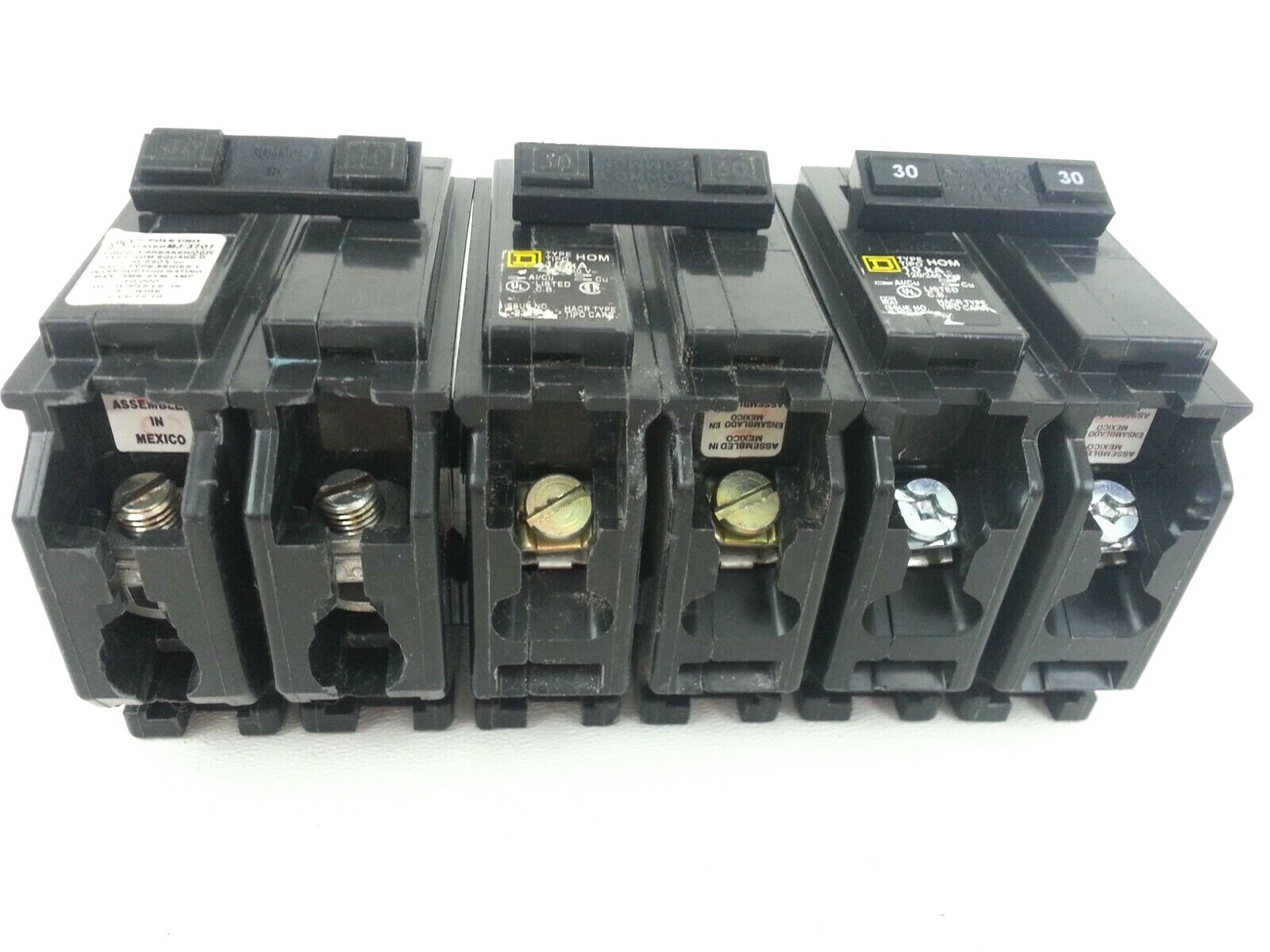 Lot of 3 – HOM240 & HOM230 Square D Assorted Circuit Breakers – Next Day Option
