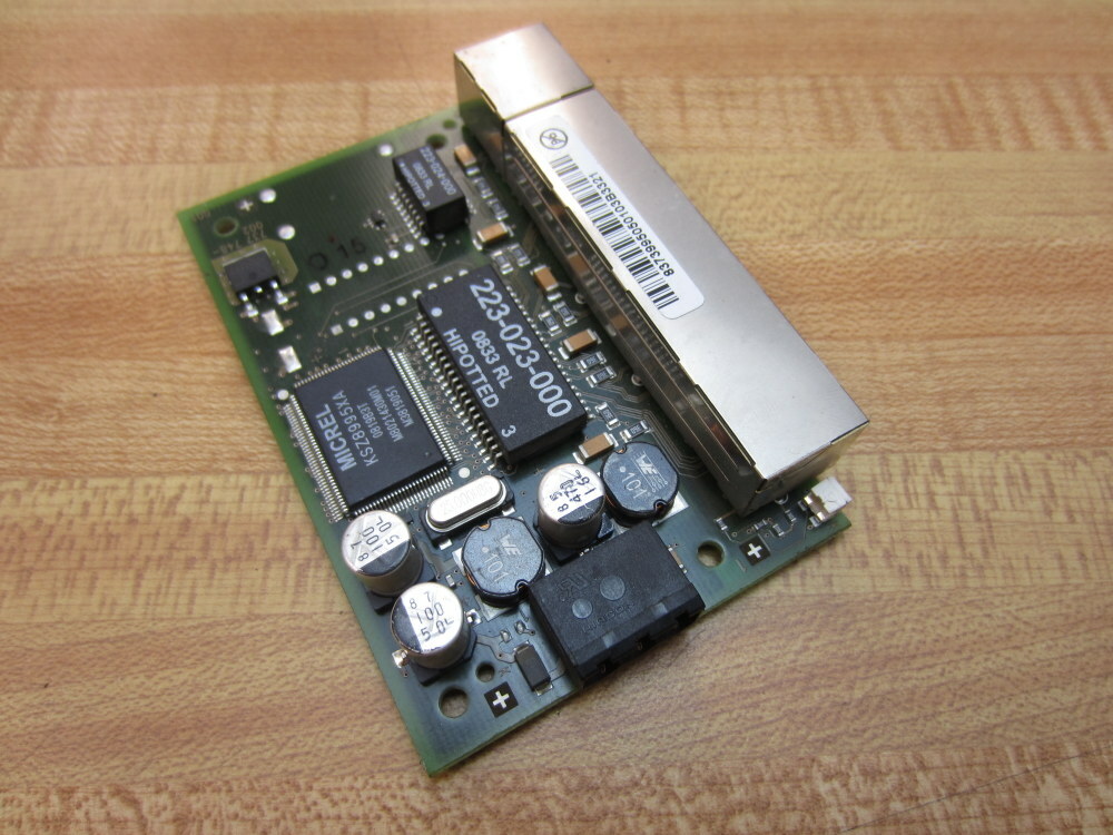 Part 737 748-002 Circuit Board 737 748-002/Z01G01