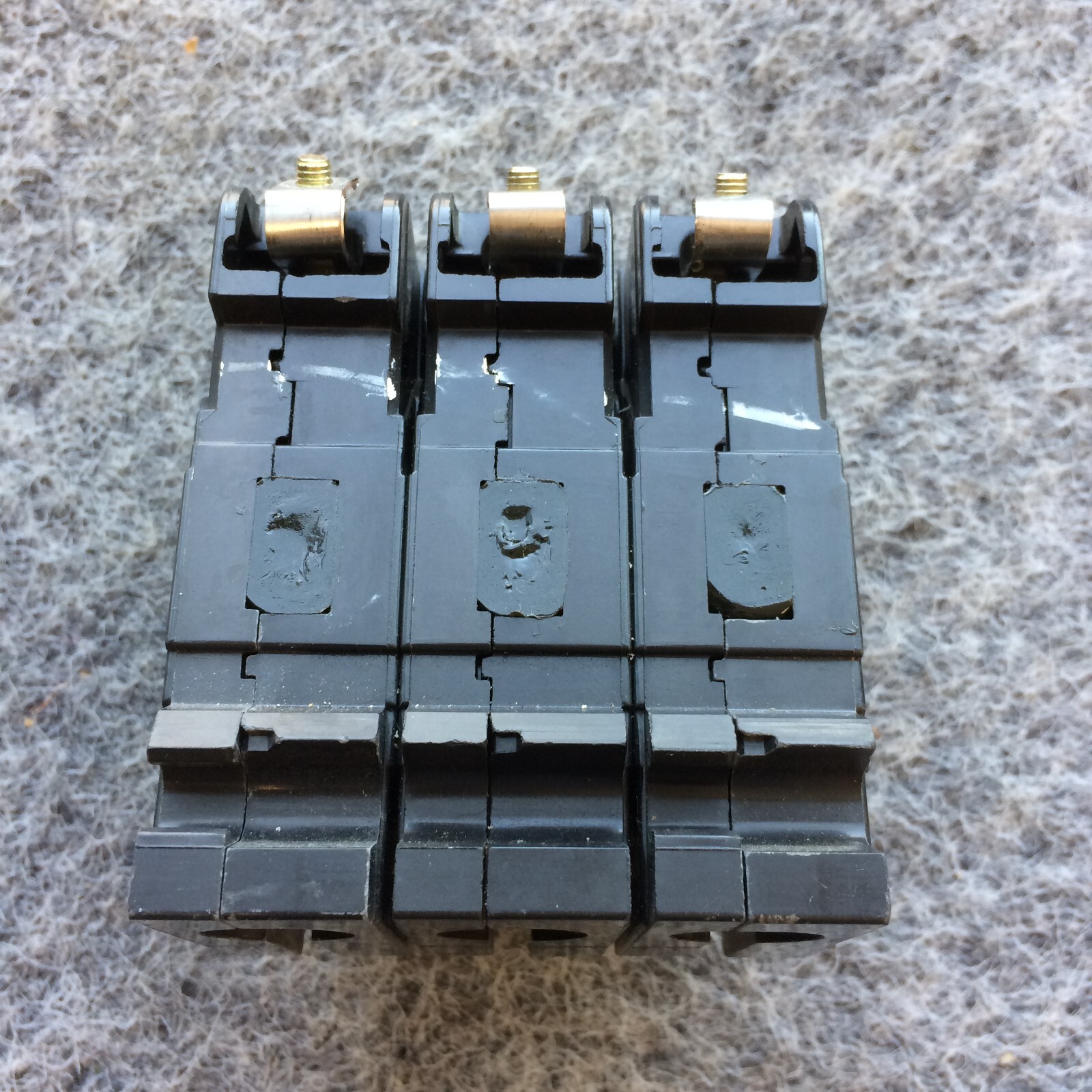 Square D EHB34030 EHB-4 Series 2 Circuit Breaker 3-Pole 30A Bolt-On NOS
